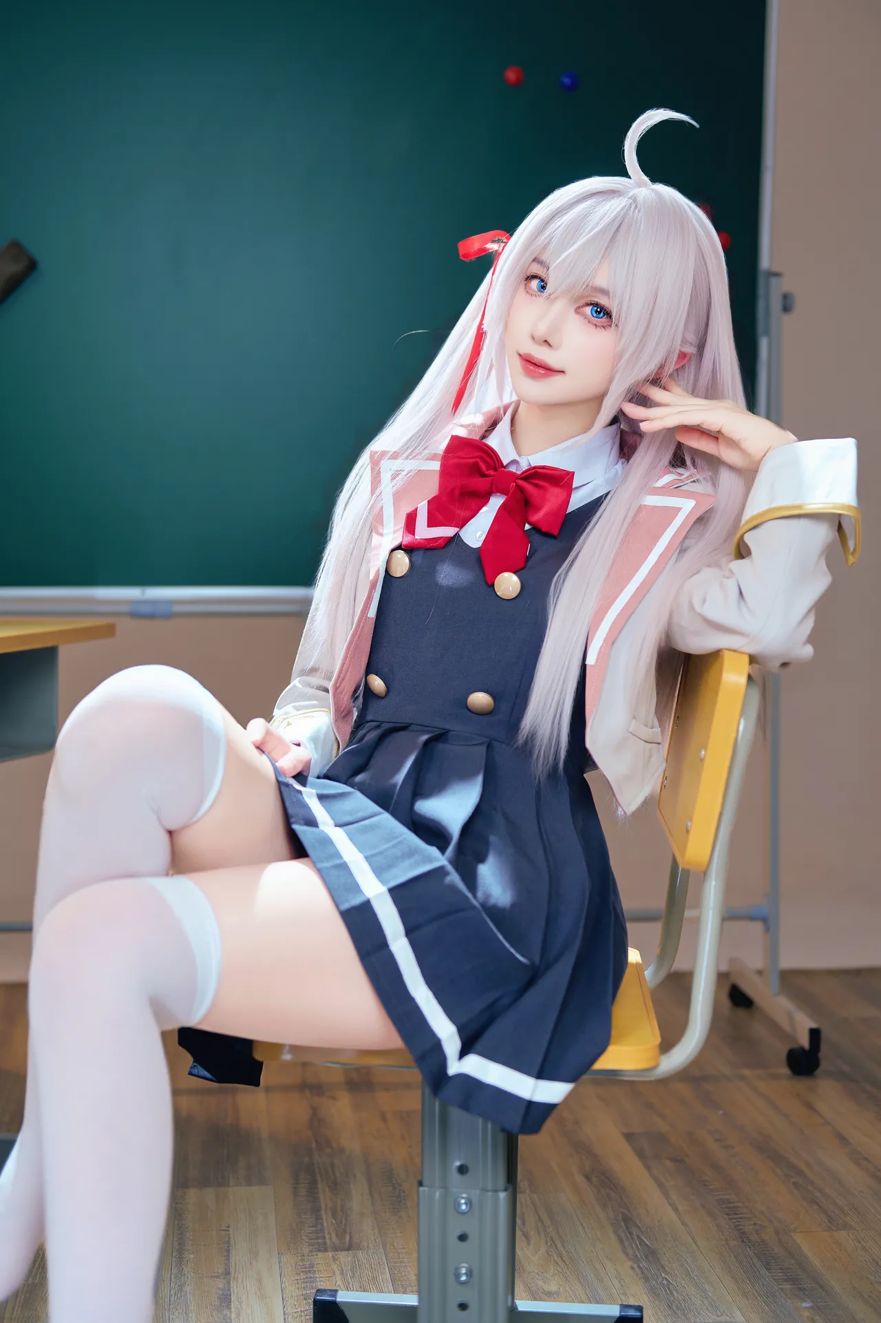 Shika小鹿鹿 - 不时轻声地以俄语遮羞的邻座艾莉同学 艾莉同学-erohere2.webp