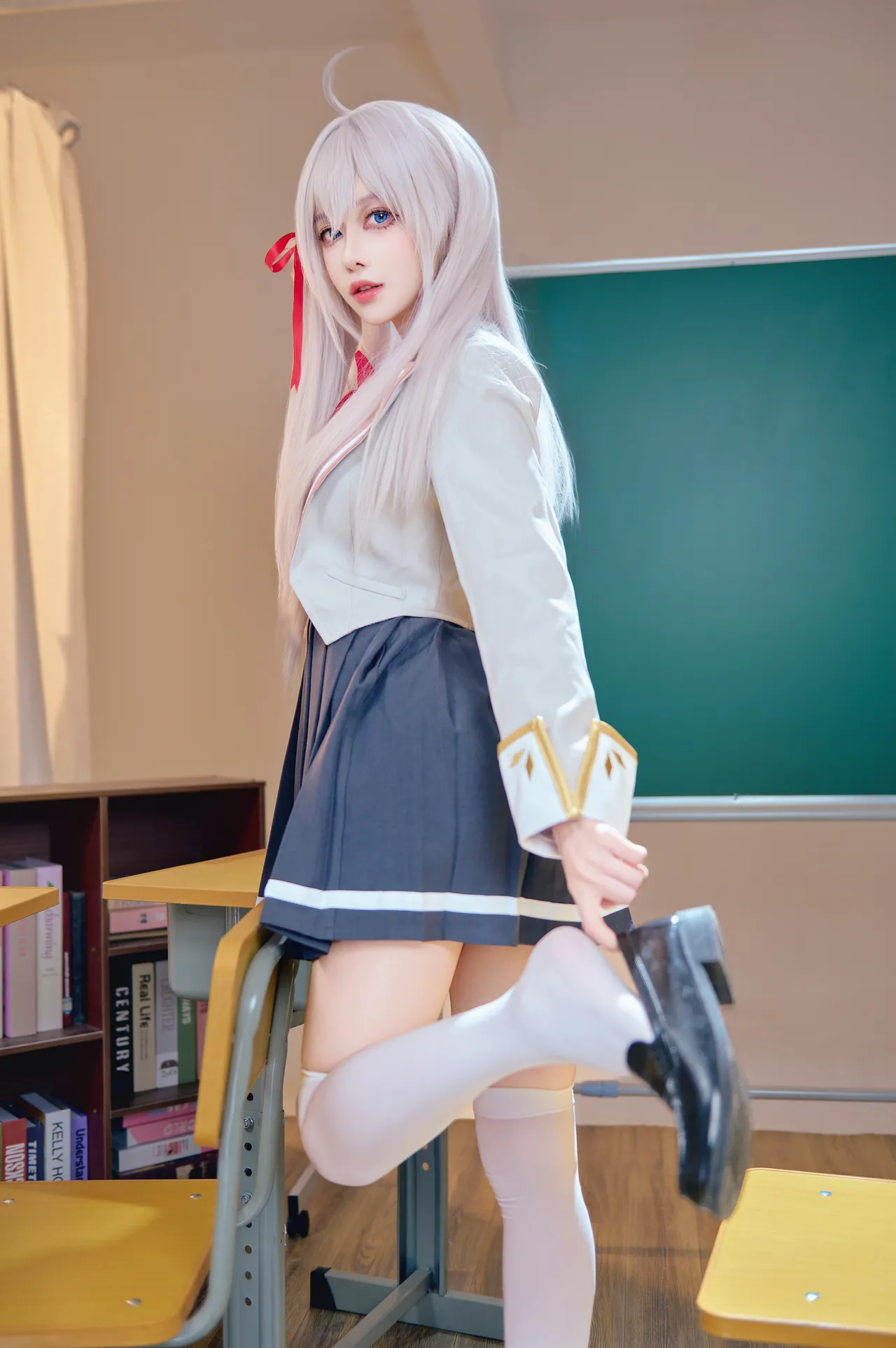 Shika小鹿鹿 - 不时轻声地以俄语遮羞的邻座艾莉同学 艾莉同学-erohere21.webp