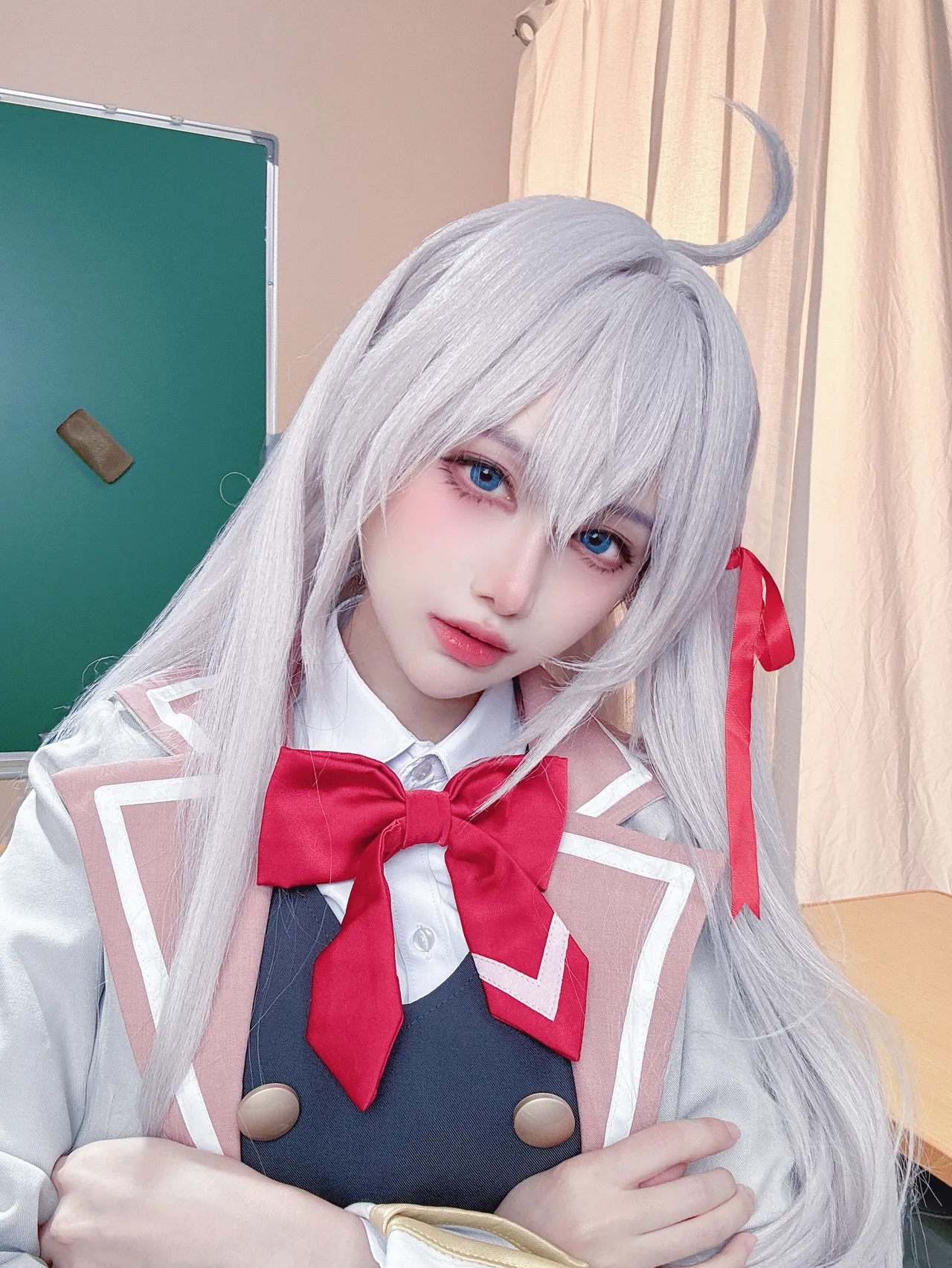Shika小鹿鹿 - 不时轻声地以俄语遮羞的邻座艾莉同学 艾莉同学-erohere27.webp