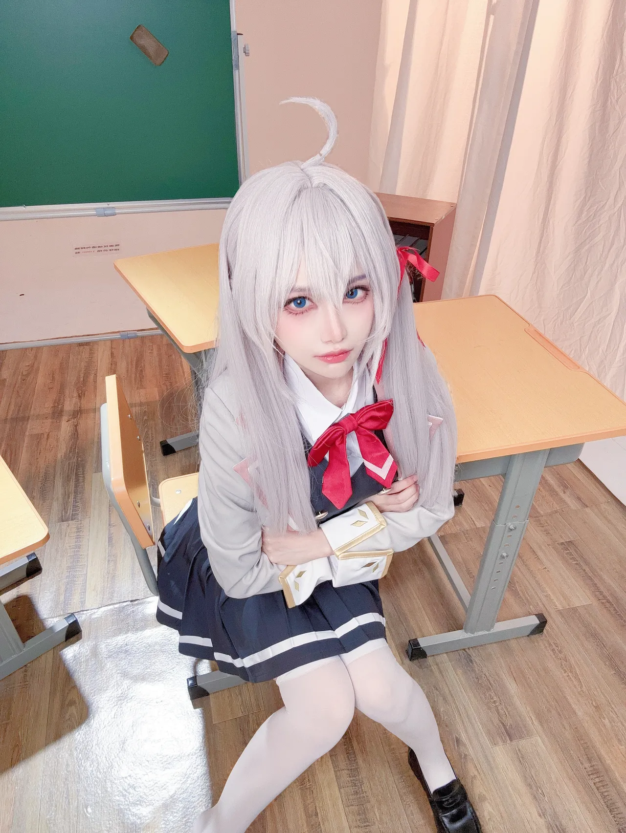 Shika小鹿鹿 - 不时轻声地以俄语遮羞的邻座艾莉同学 艾莉同学-erohere29.webp