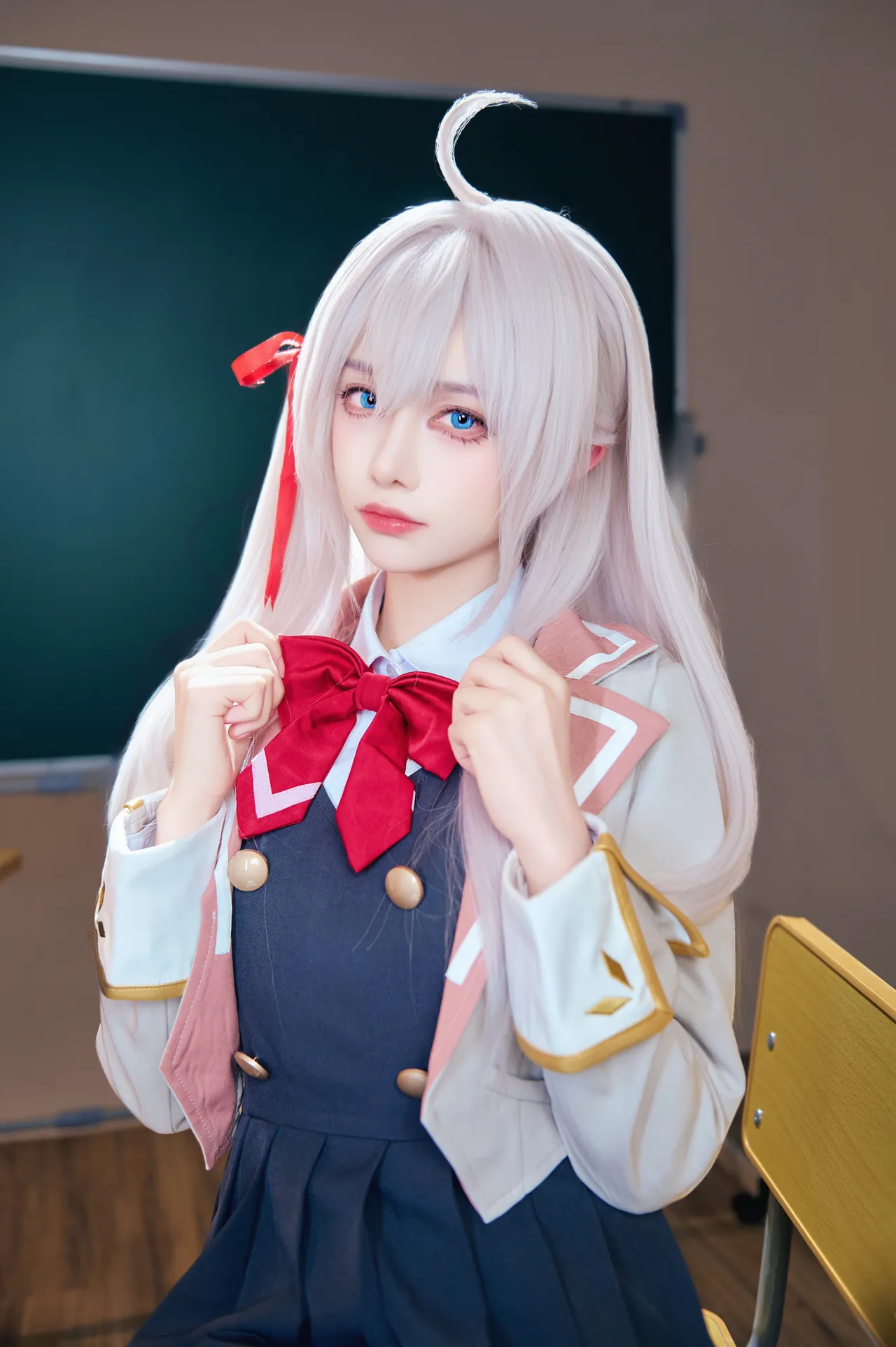 Shika小鹿鹿 - 不时轻声地以俄语遮羞的邻座艾莉同学 艾莉同学-erohere3.webp