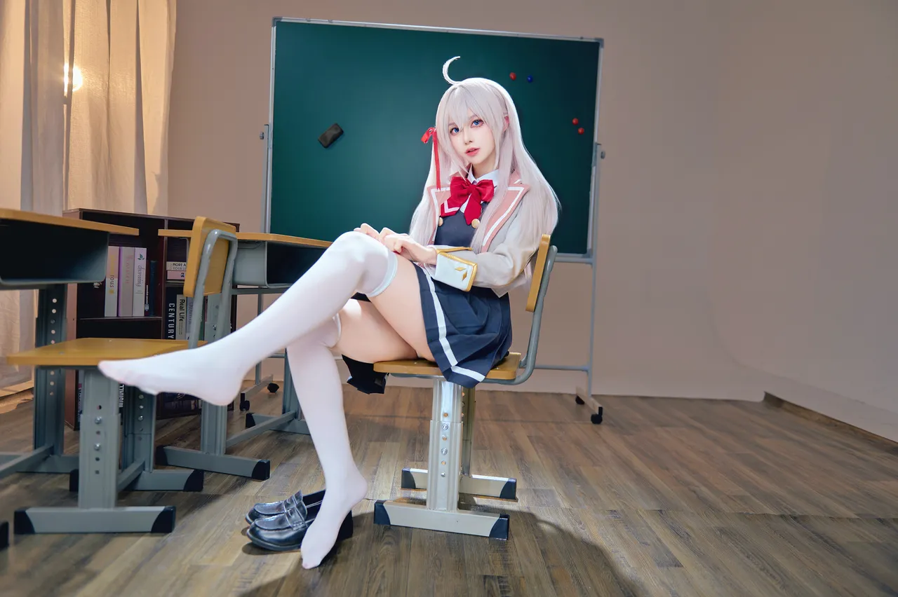 Shika小鹿鹿 - 不时轻声地以俄语遮羞的邻座艾莉同学 艾莉同学-erohere33.webp