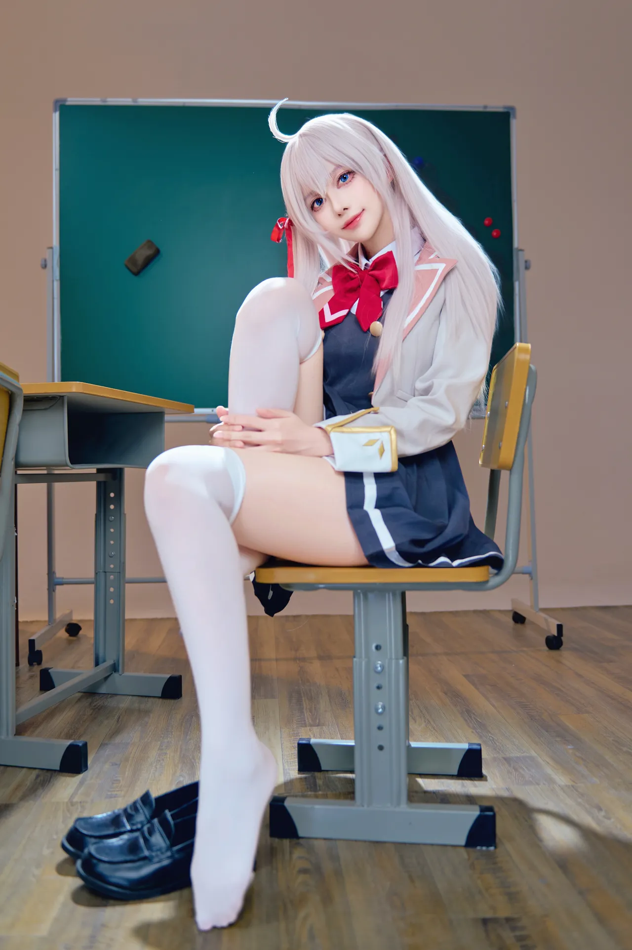 Shika小鹿鹿 - 不时轻声地以俄语遮羞的邻座艾莉同学 艾莉同学-erohere34.webp