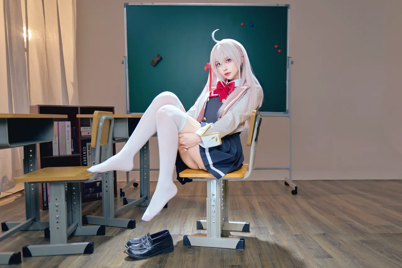 Shika小鹿鹿 - 不时轻声地以俄语遮羞的邻座艾莉同学 艾莉同学-erohere35.webp