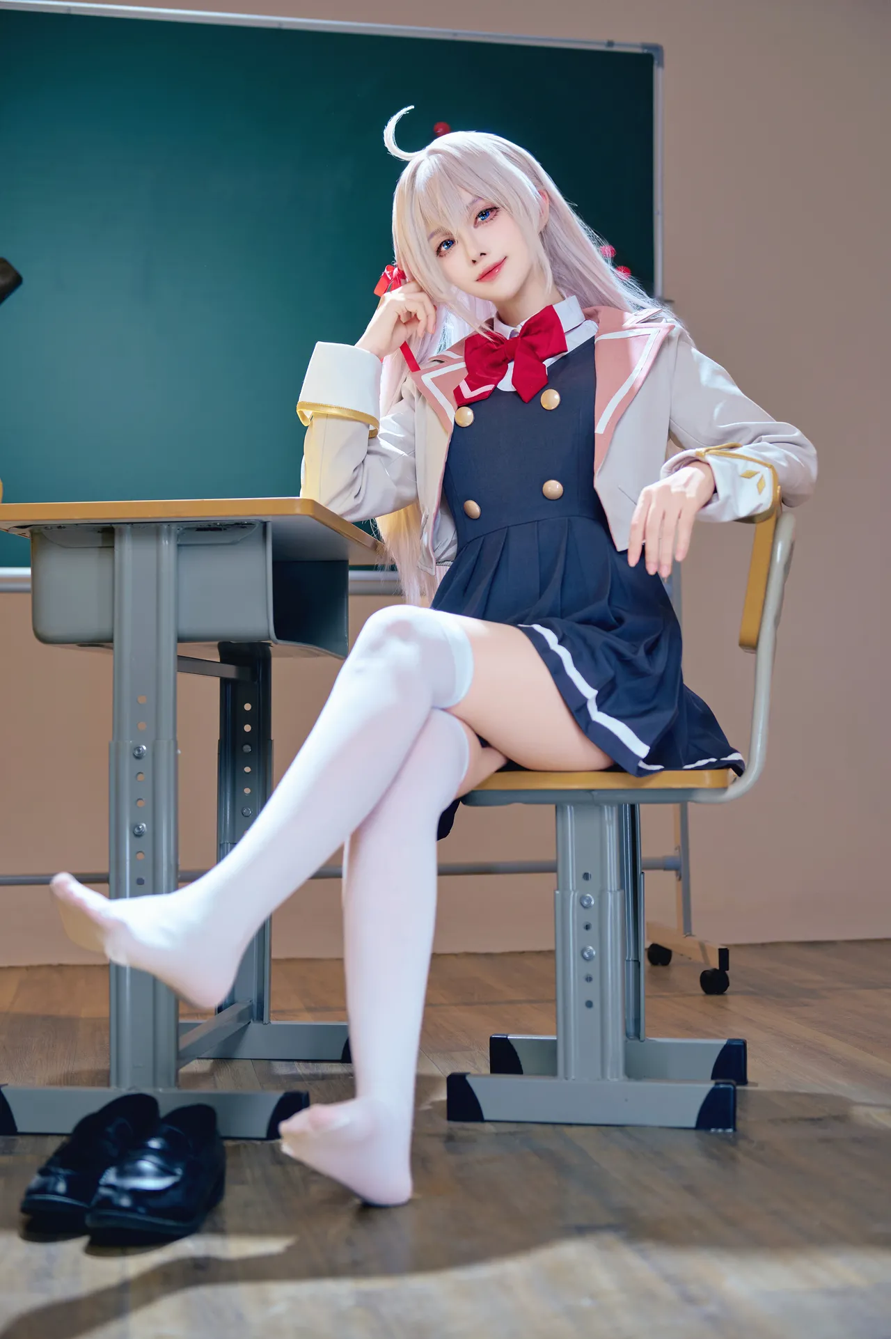 Shika小鹿鹿 - 不时轻声地以俄语遮羞的邻座艾莉同学 艾莉同学-erohere37.webp