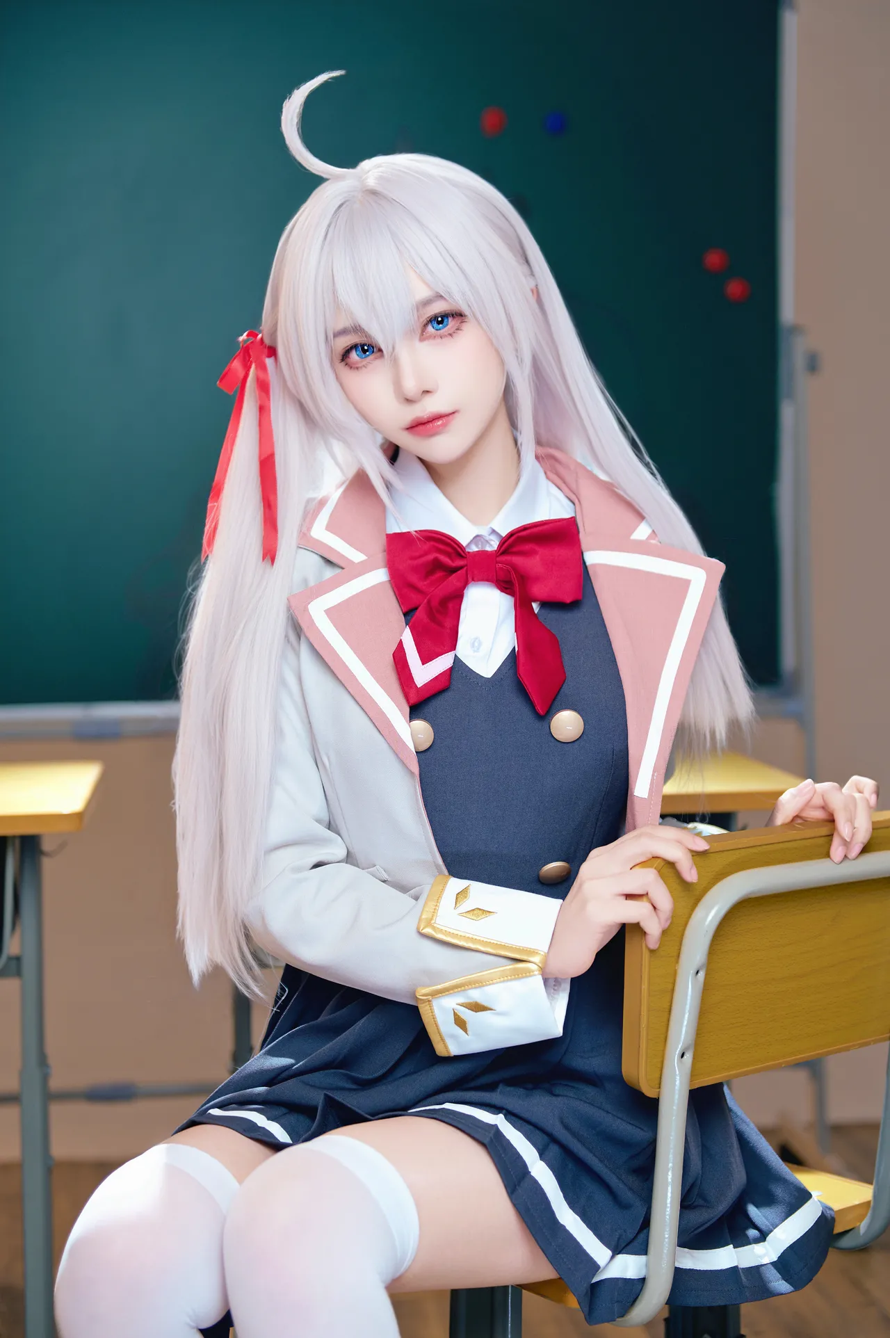Shika小鹿鹿 - 不时轻声地以俄语遮羞的邻座艾莉同学 艾莉同学-erohere7.webp