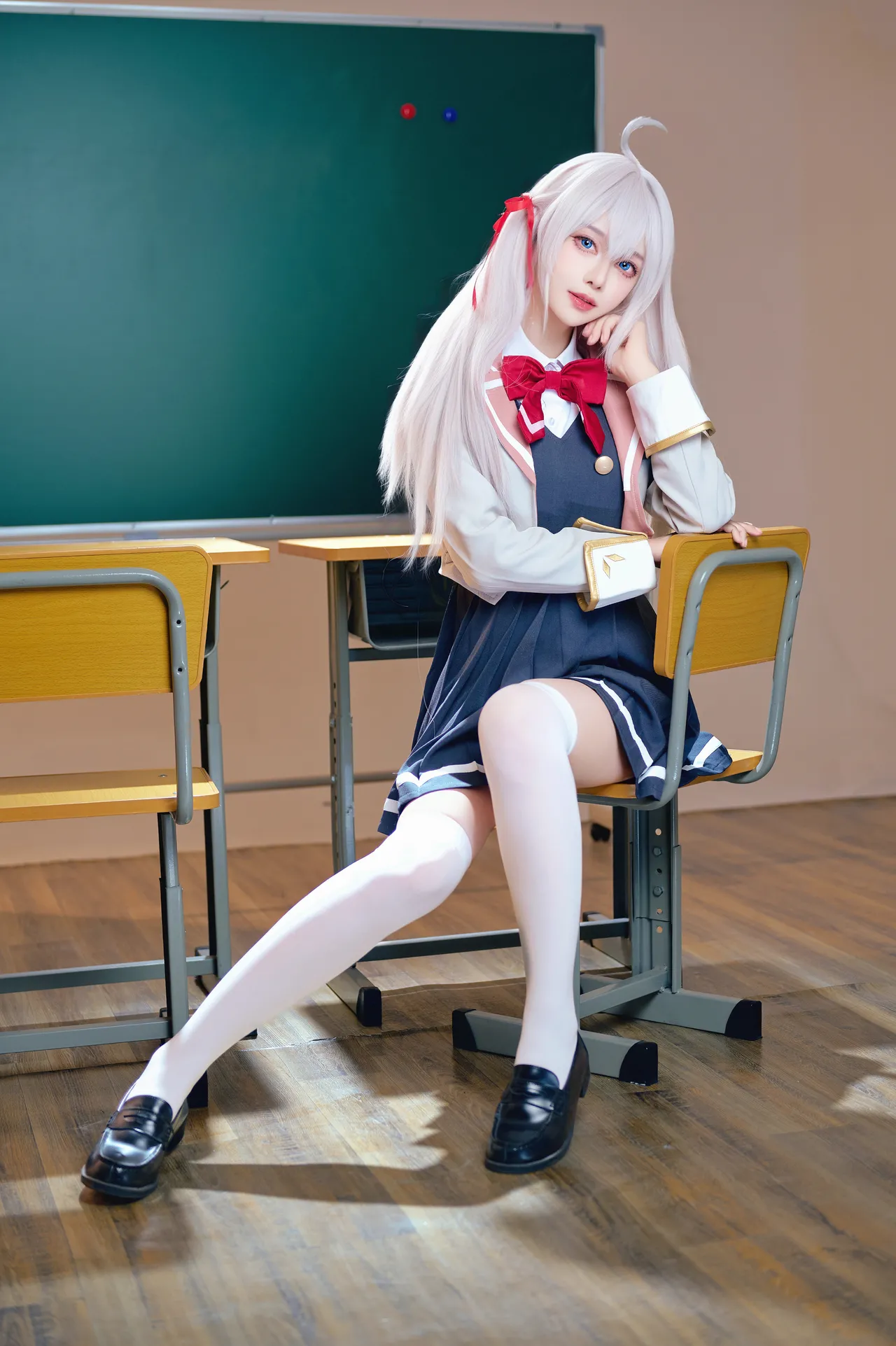 Shika小鹿鹿 - 不时轻声地以俄语遮羞的邻座艾莉同学 艾莉同学-erohere8.webp