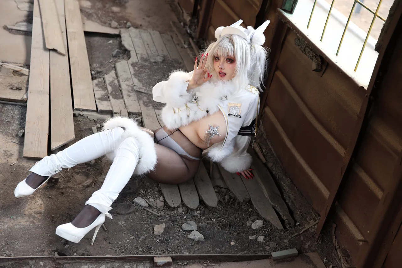 Soso嗖嗖 - White Rabbit Train Outdoor — Photo 11