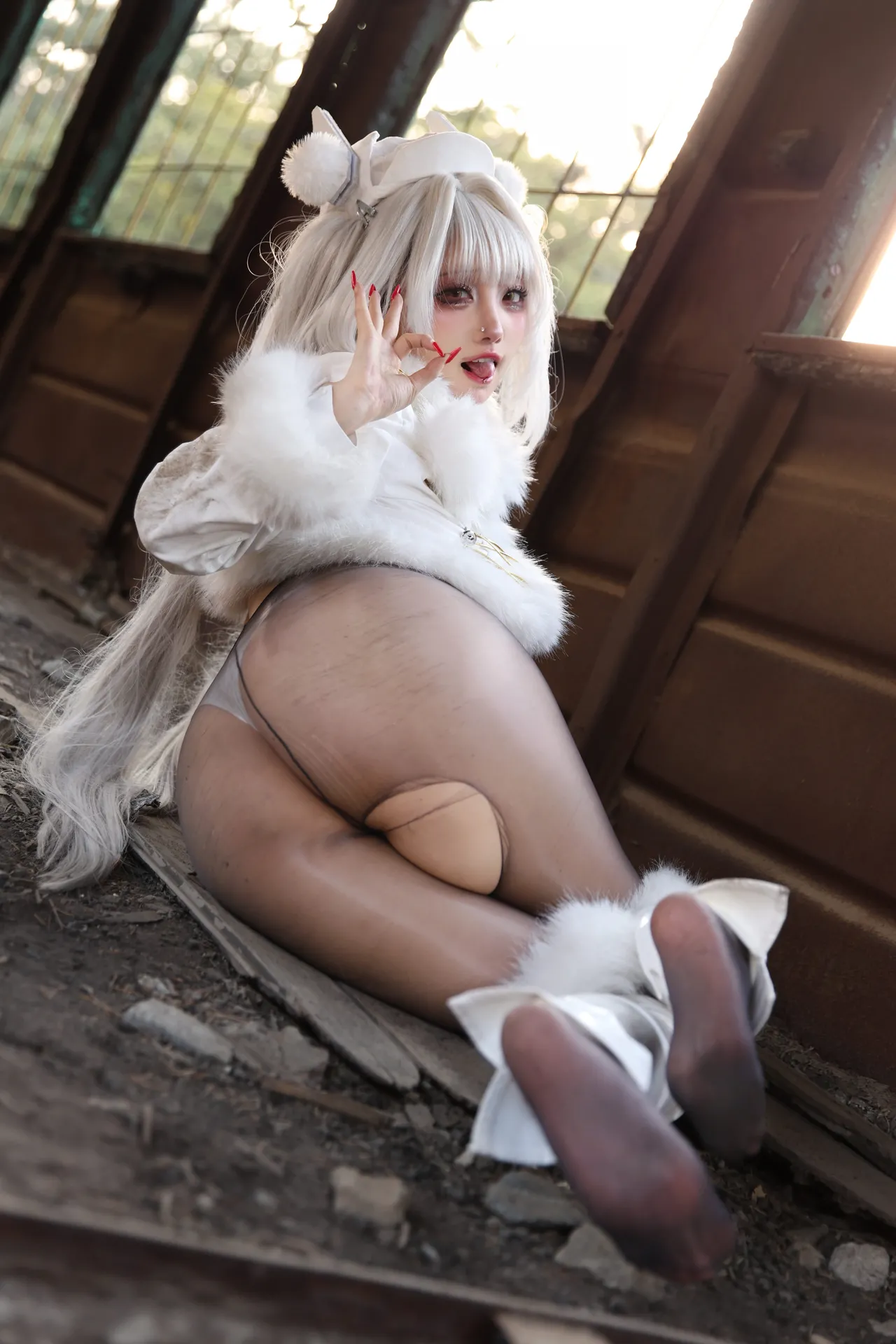 Soso嗖嗖 - White Rabbit Train Outdoor — Photo 13