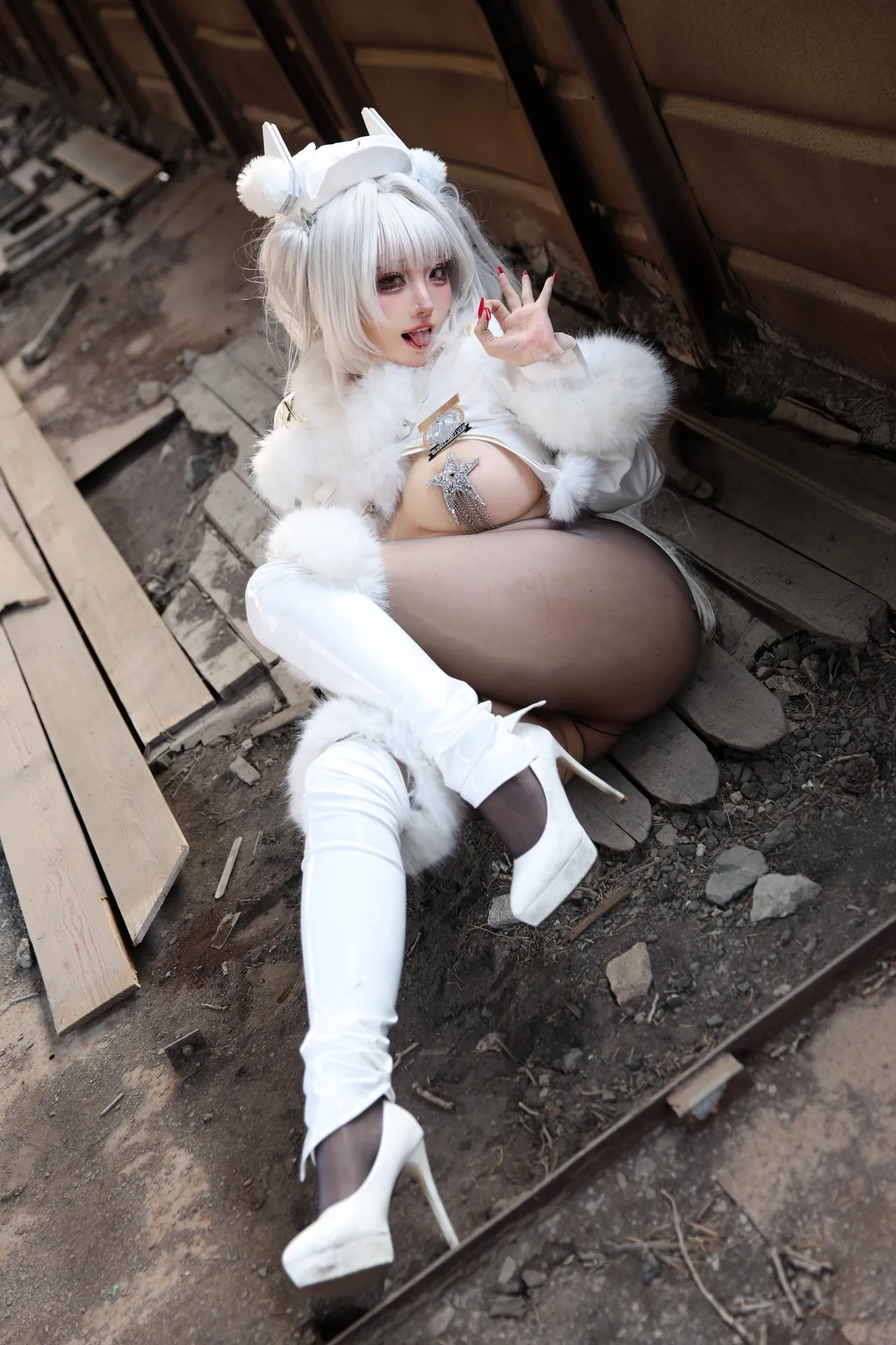 Soso嗖嗖 - White Rabbit Train Outdoor — Photo 37