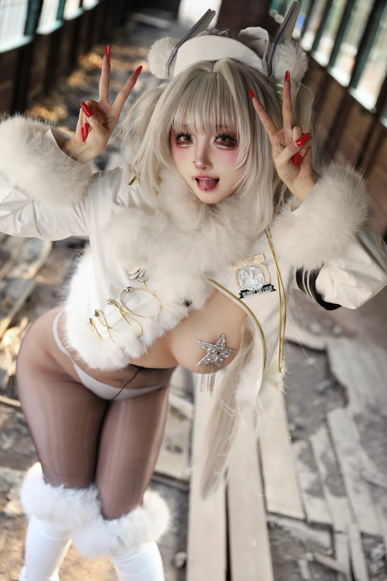 Soso嗖嗖 - White Rabbit Train Outdoor — Photo 44