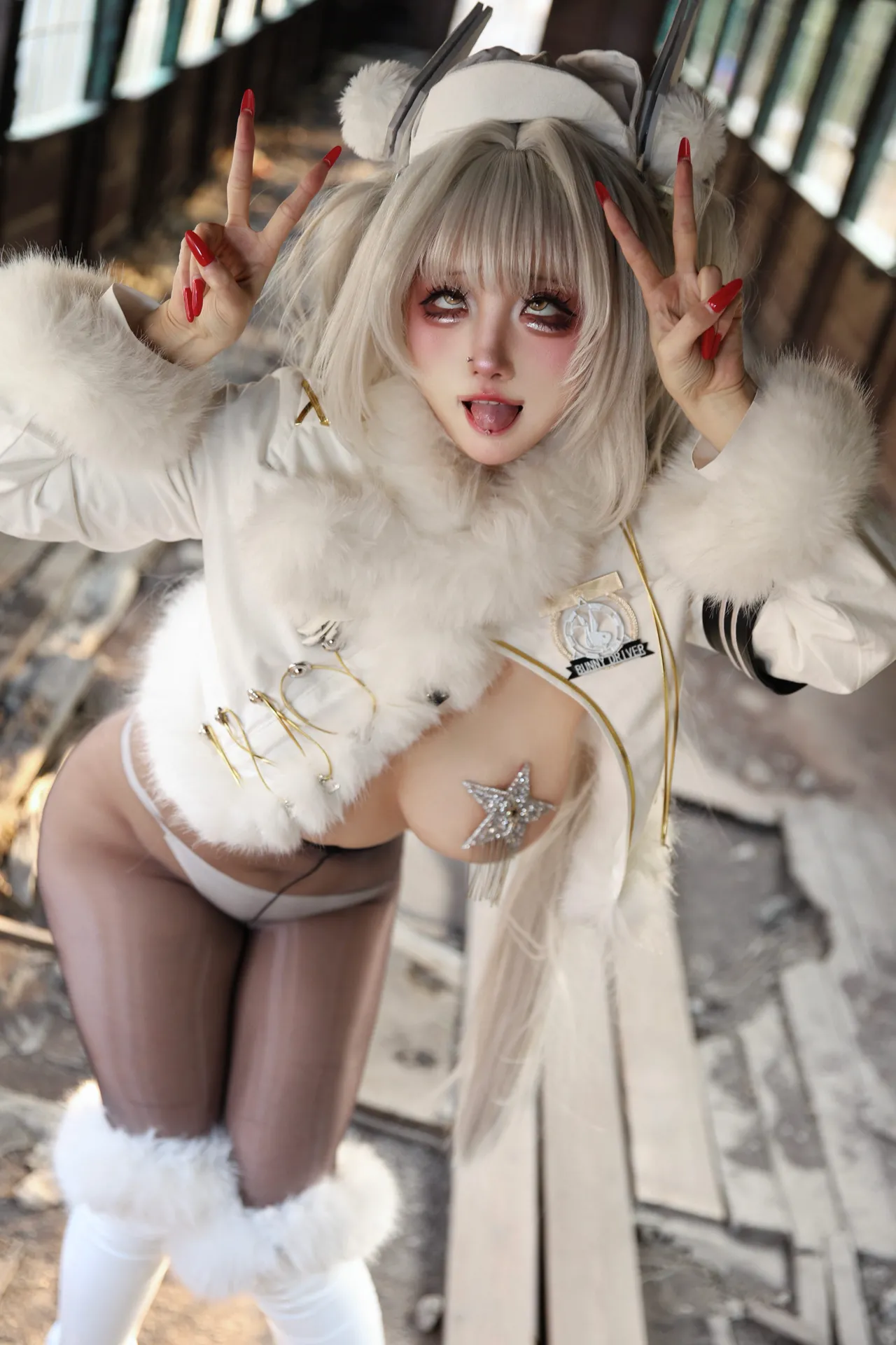 Soso嗖嗖 - White Rabbit Train Outdoor — Photo 45