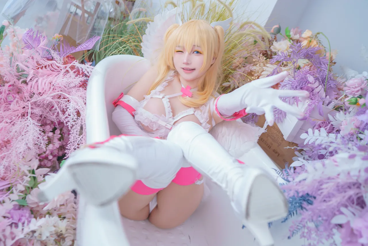 Takanashi Hanari - Lilliel-erohere8.webp