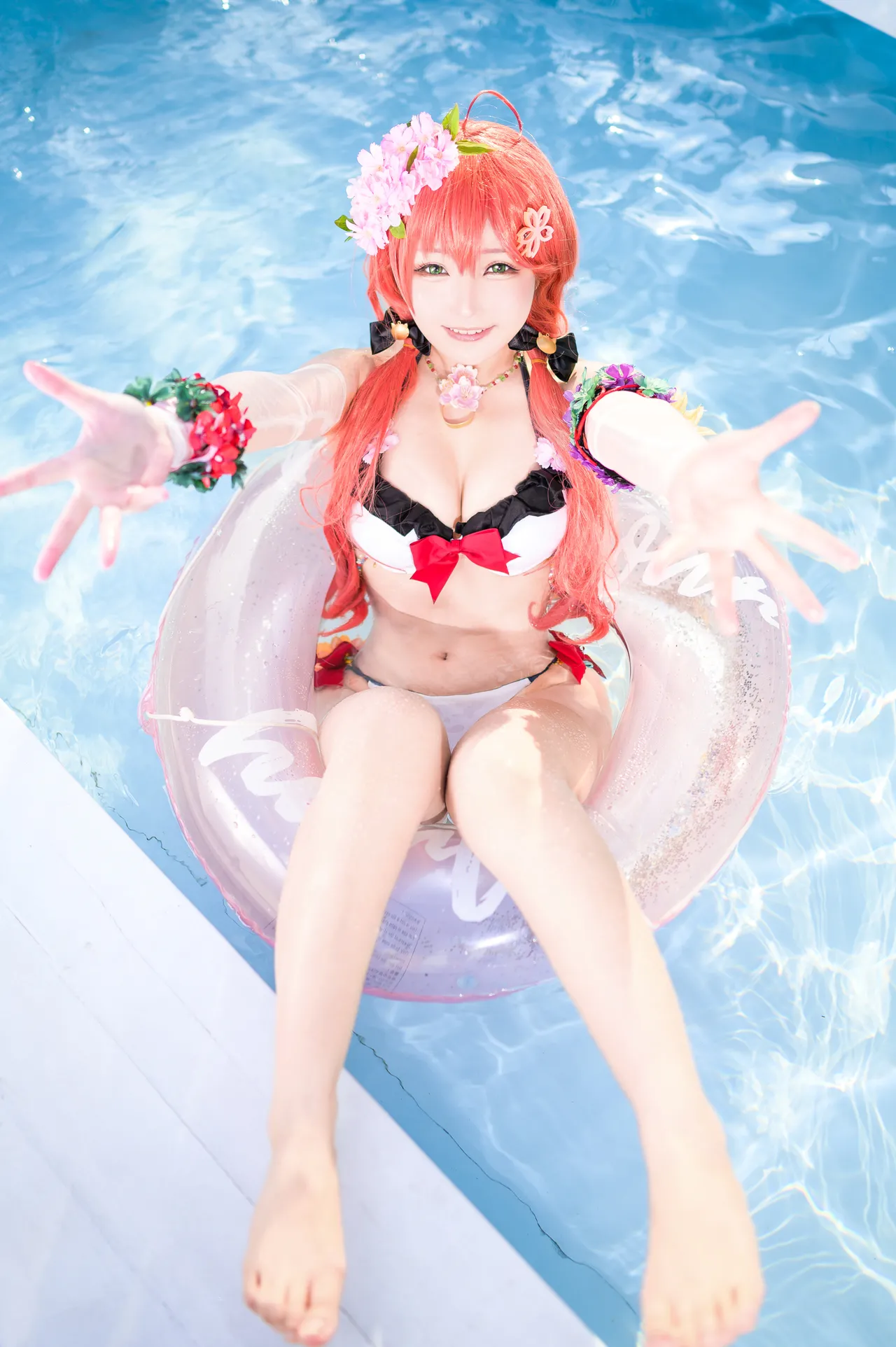 Takanashi Hanari - Miko bikini-erohere10.webp