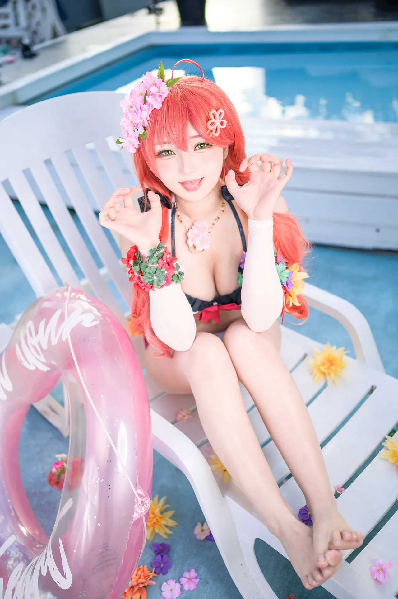 Takanashi Hanari - Miko bikini-erohere12.webp