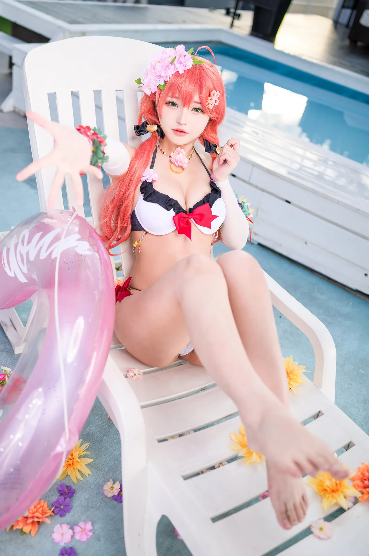 Takanashi Hanari - Miko bikini-erohere14.webp