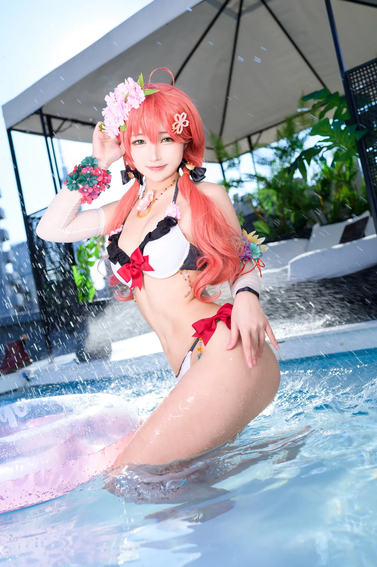 Takanashi Hanari - Miko bikini-erohere5.webp