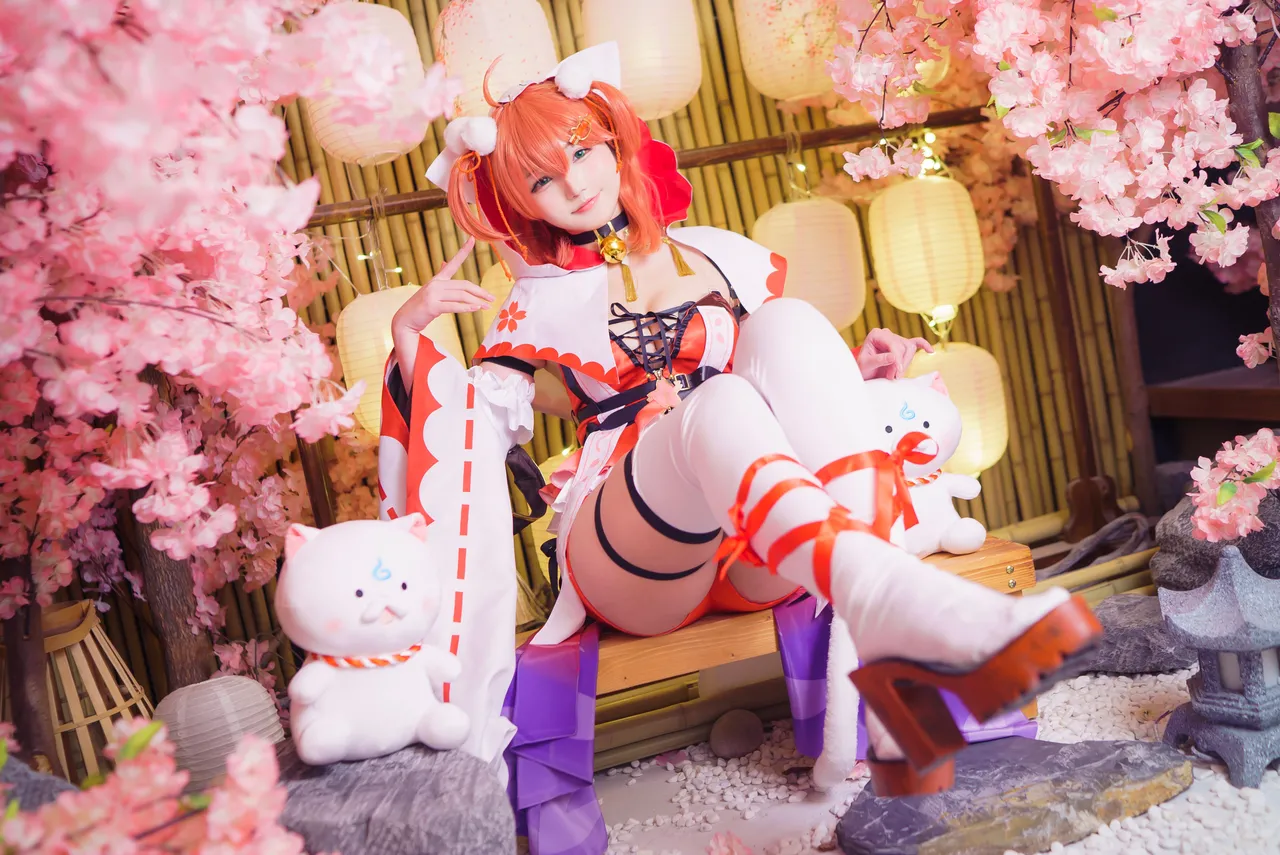 Takanashi Hanari - Miko-erohere2.webp