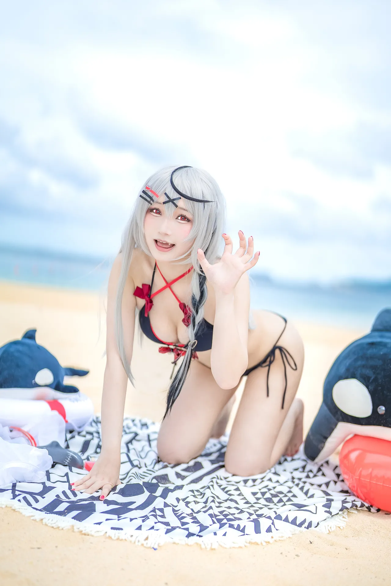 Takanashi Hanari - Sakamata Chloe bikini-erohere10.webp