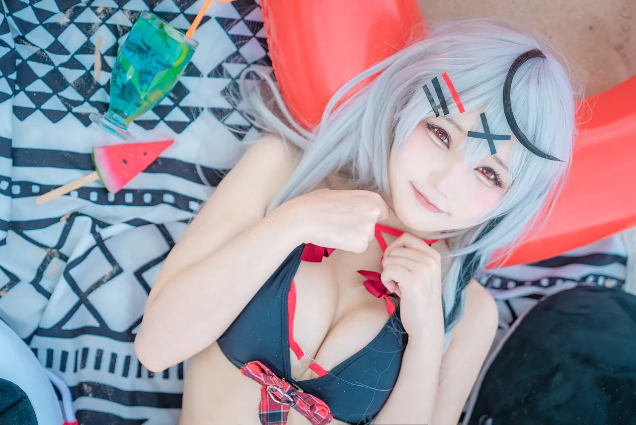 Takanashi Hanari - Sakamata Chloe bikini-erohere15.webp