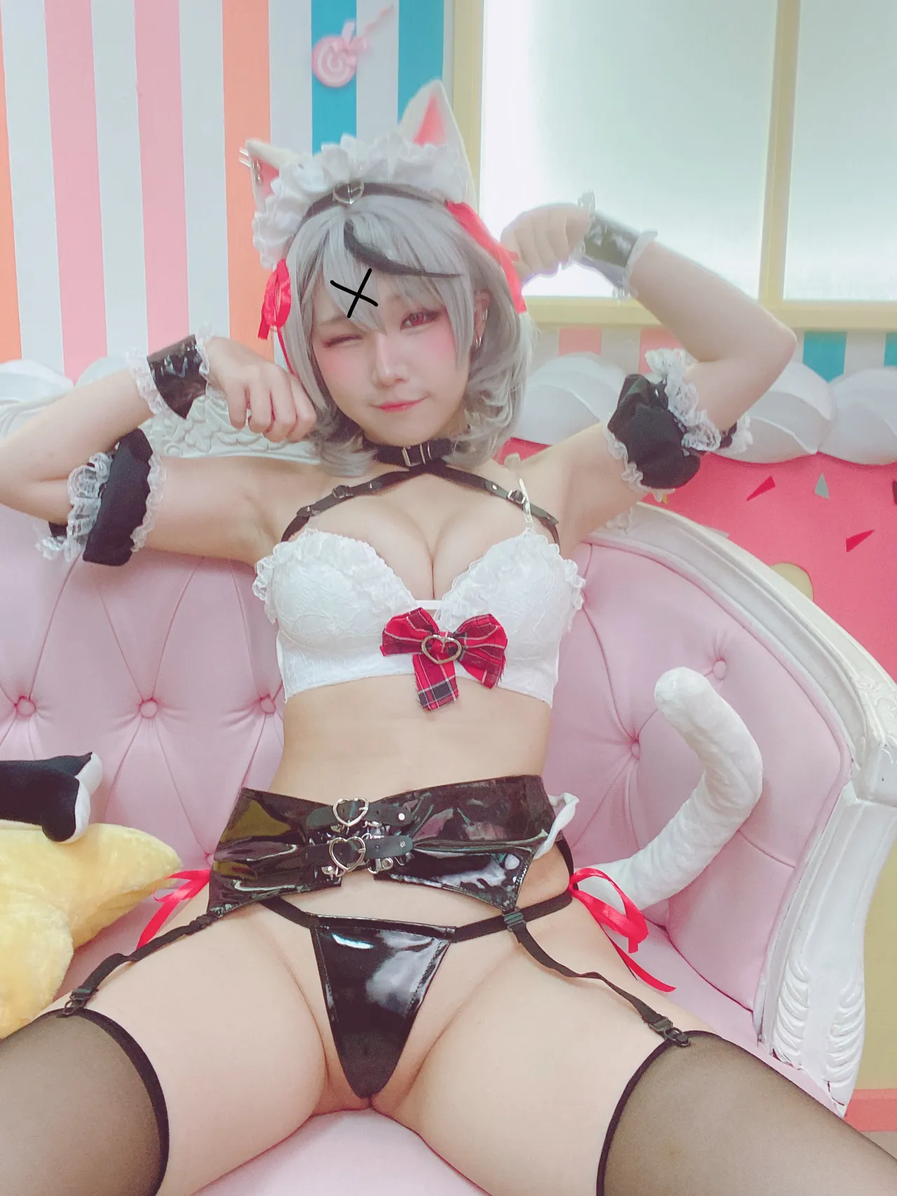 Takanashi Hanari - Sakamata Chloe maid-erohere22.webp