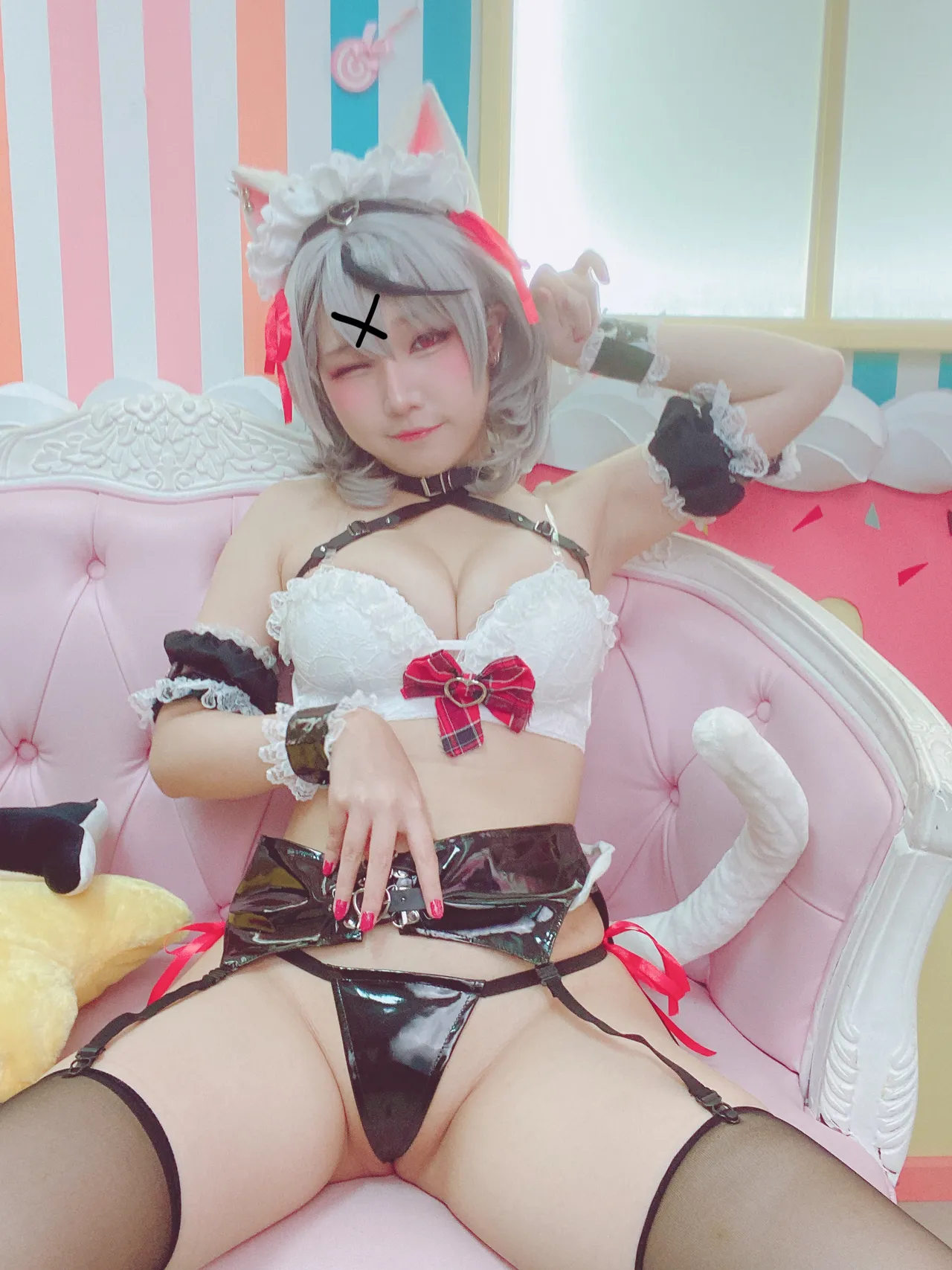 Takanashi Hanari - Sakamata Chloe maid-erohere23.webp