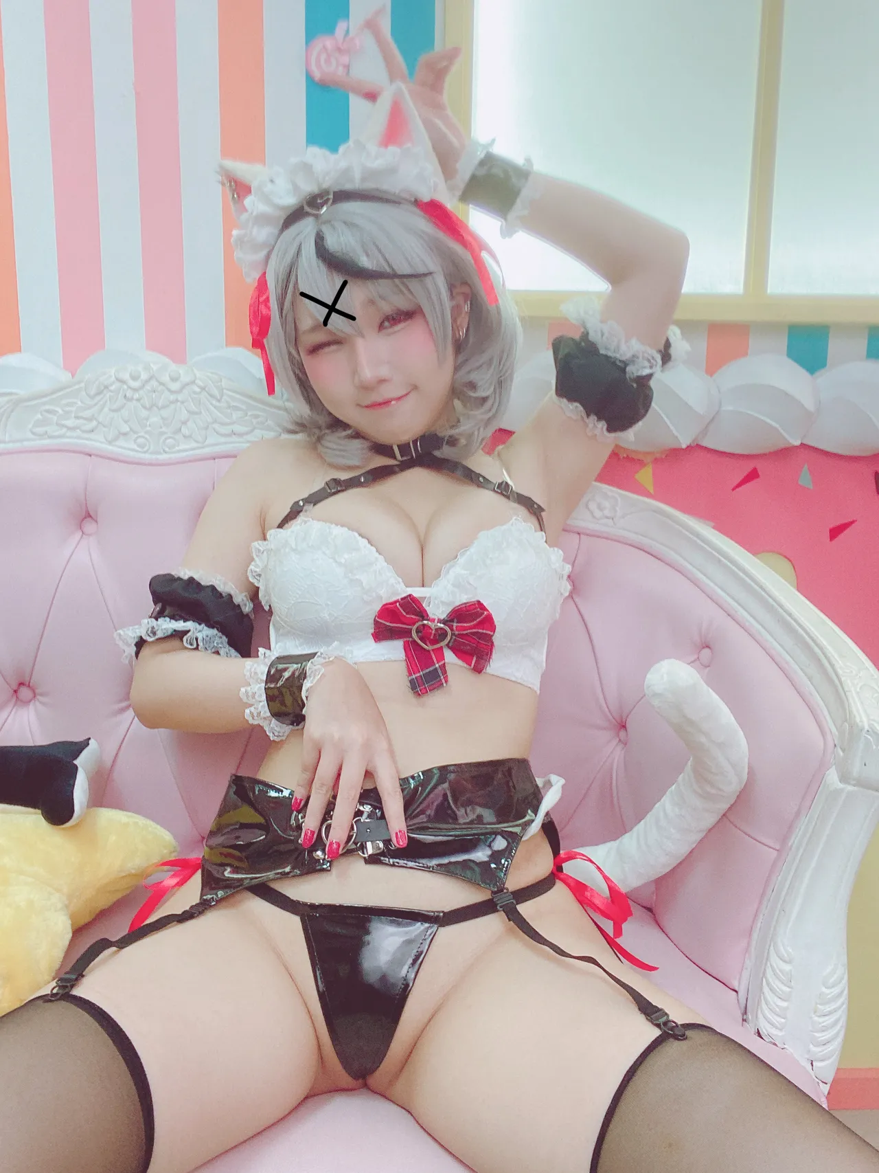 Takanashi Hanari - Sakamata Chloe maid-erohere24.webp