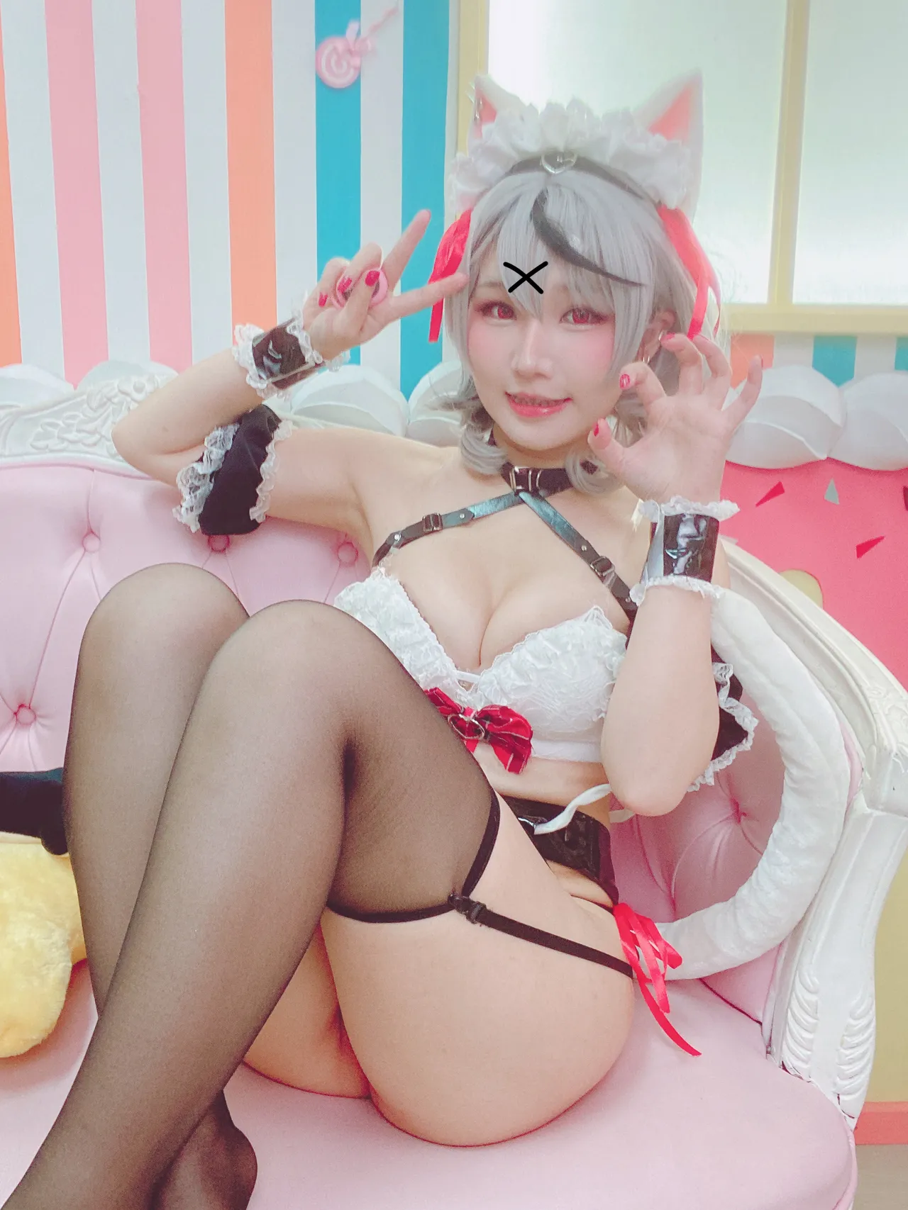Takanashi Hanari - Sakamata Chloe maid-erohere27.webp