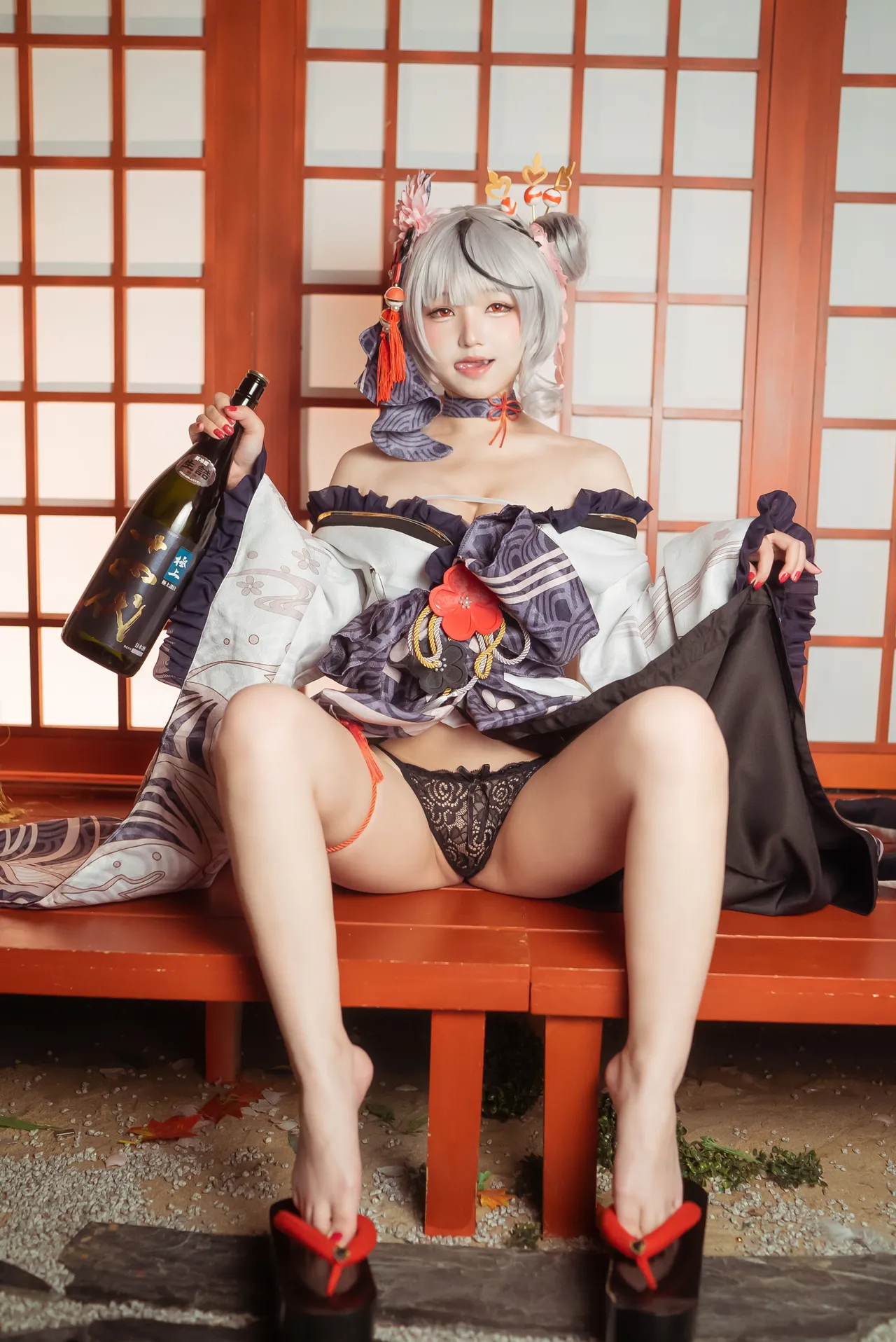 Takanashi Hanari - Sakamata Chloe yukata-erohere17.webp