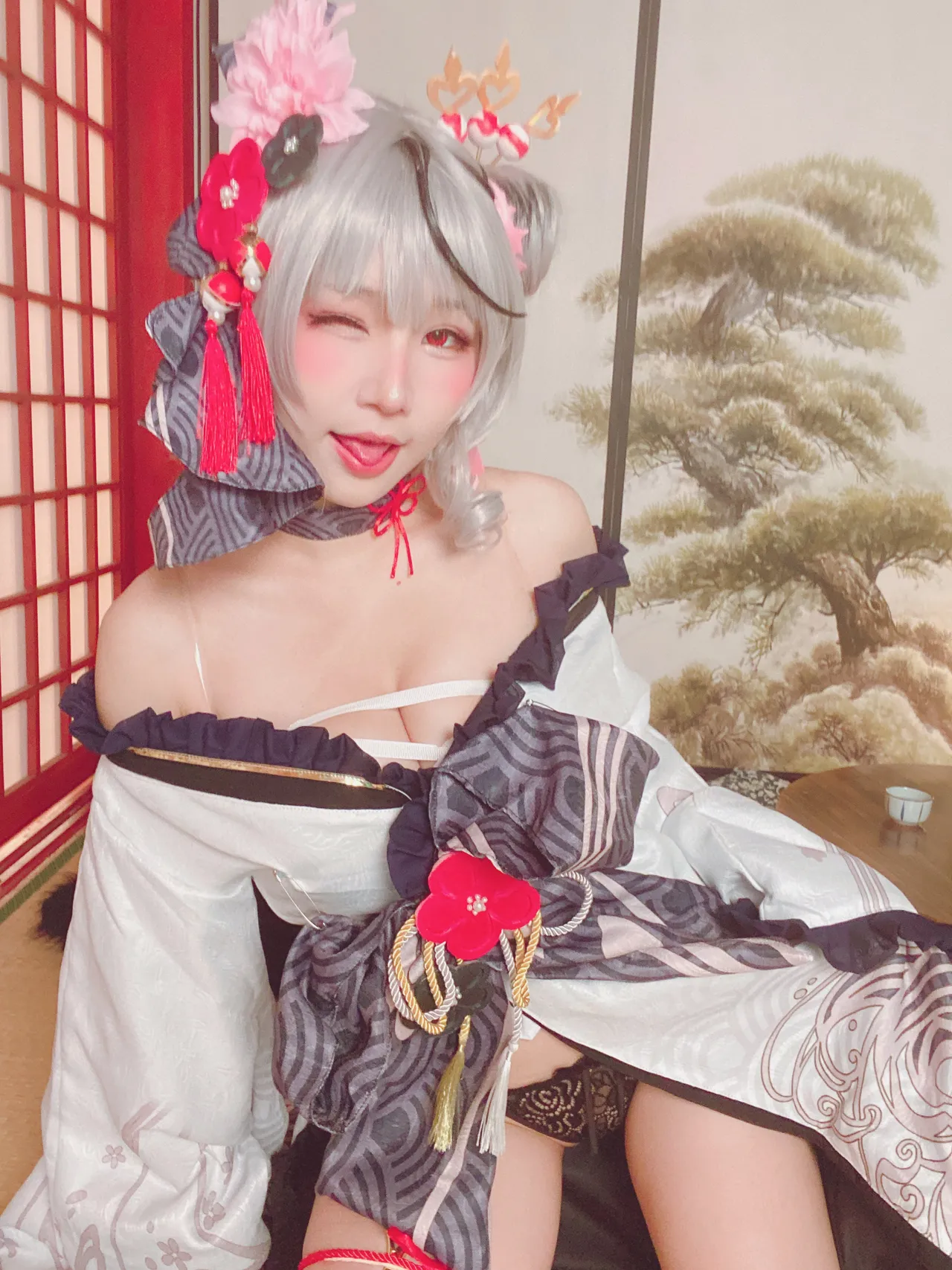 Takanashi Hanari - Sakamata Chloe yukata-erohere25.webp