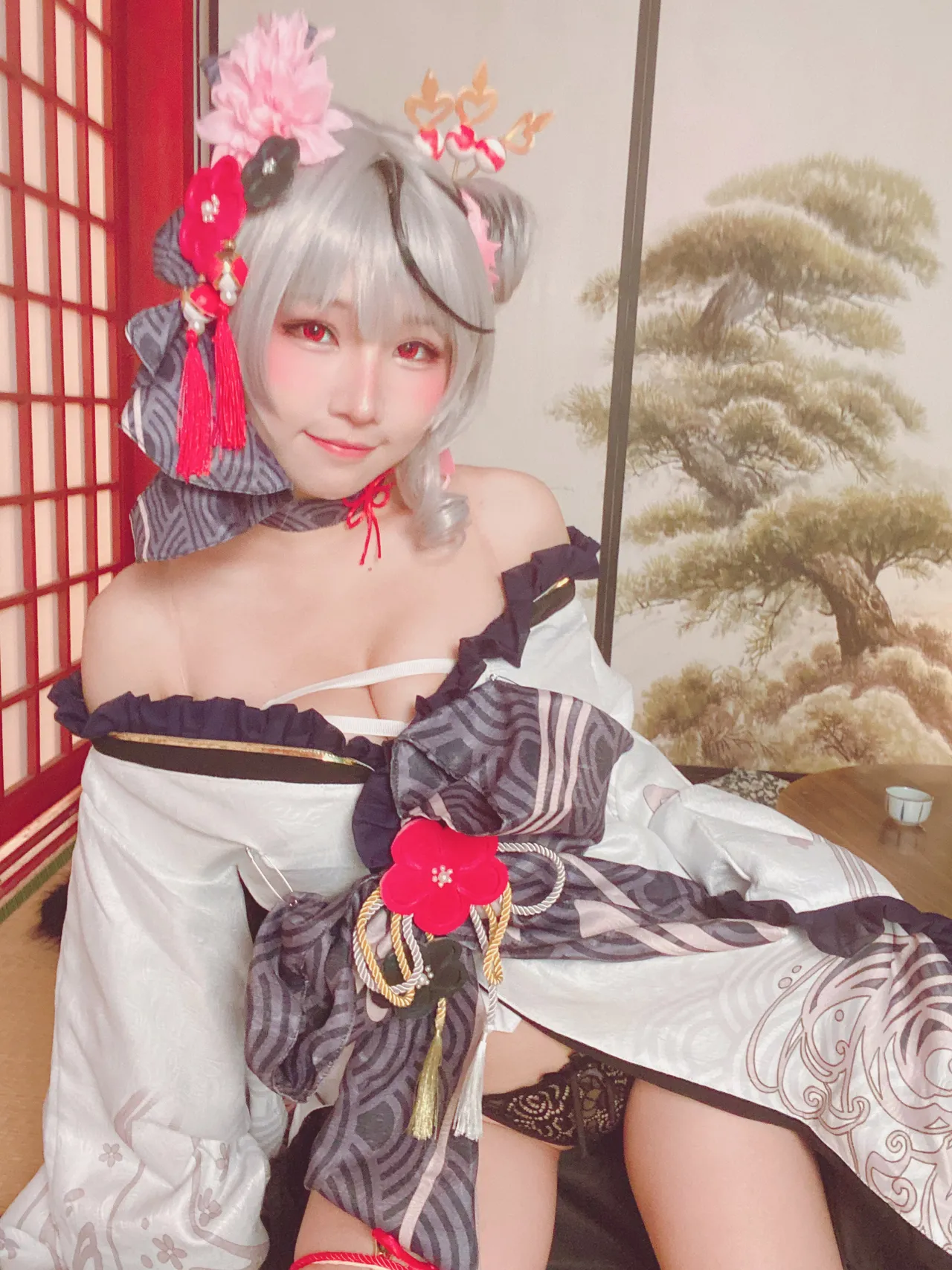 Takanashi Hanari - Sakamata Chloe yukata-erohere27.webp