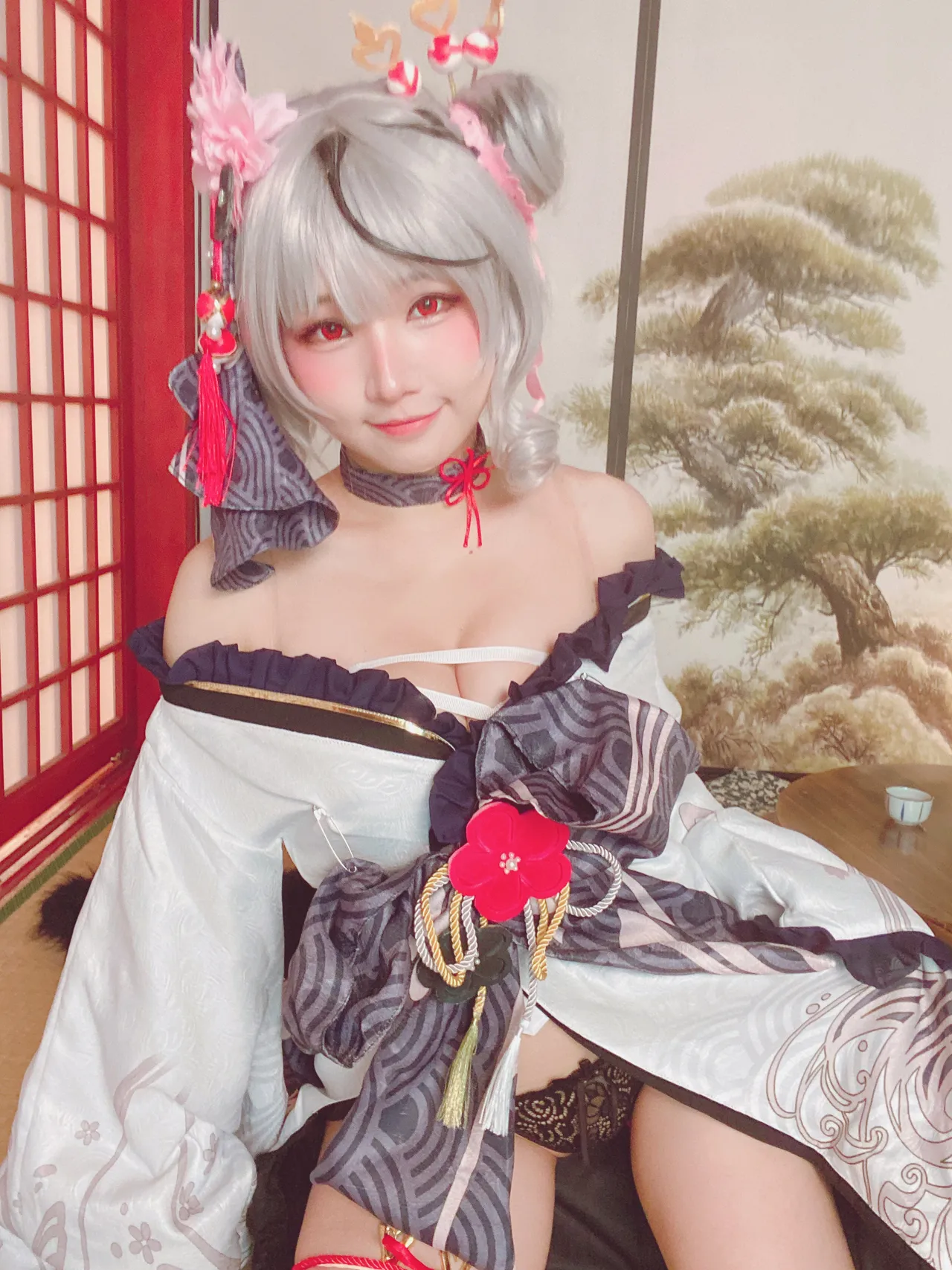Takanashi Hanari - Sakamata Chloe yukata-erohere28.webp