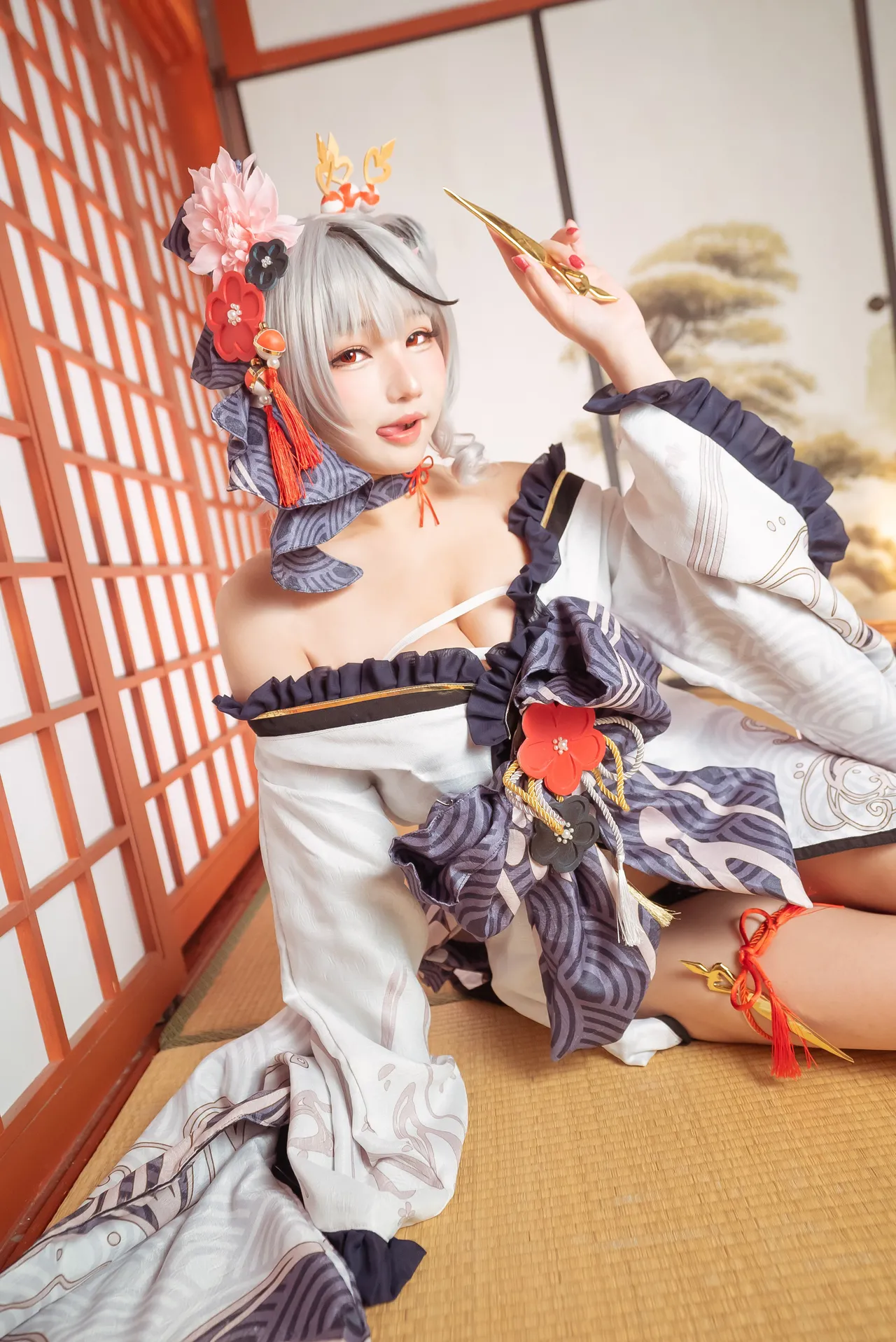 Takanashi Hanari - Sakamata Chloe yukata-erohere8.webp