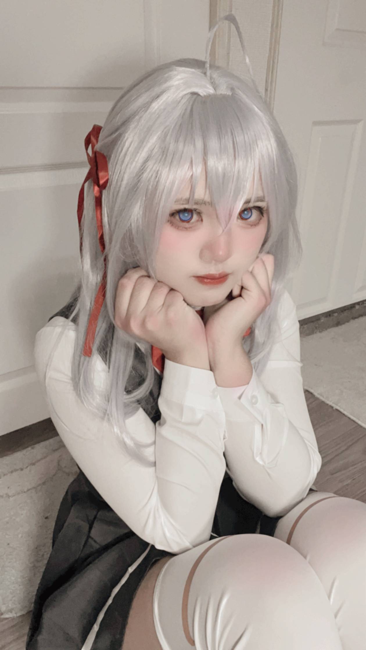 Tako 不時輕聲地以俄語遮羞的鄰座艾莉同學♡ ئاليا-erohere10.jpg