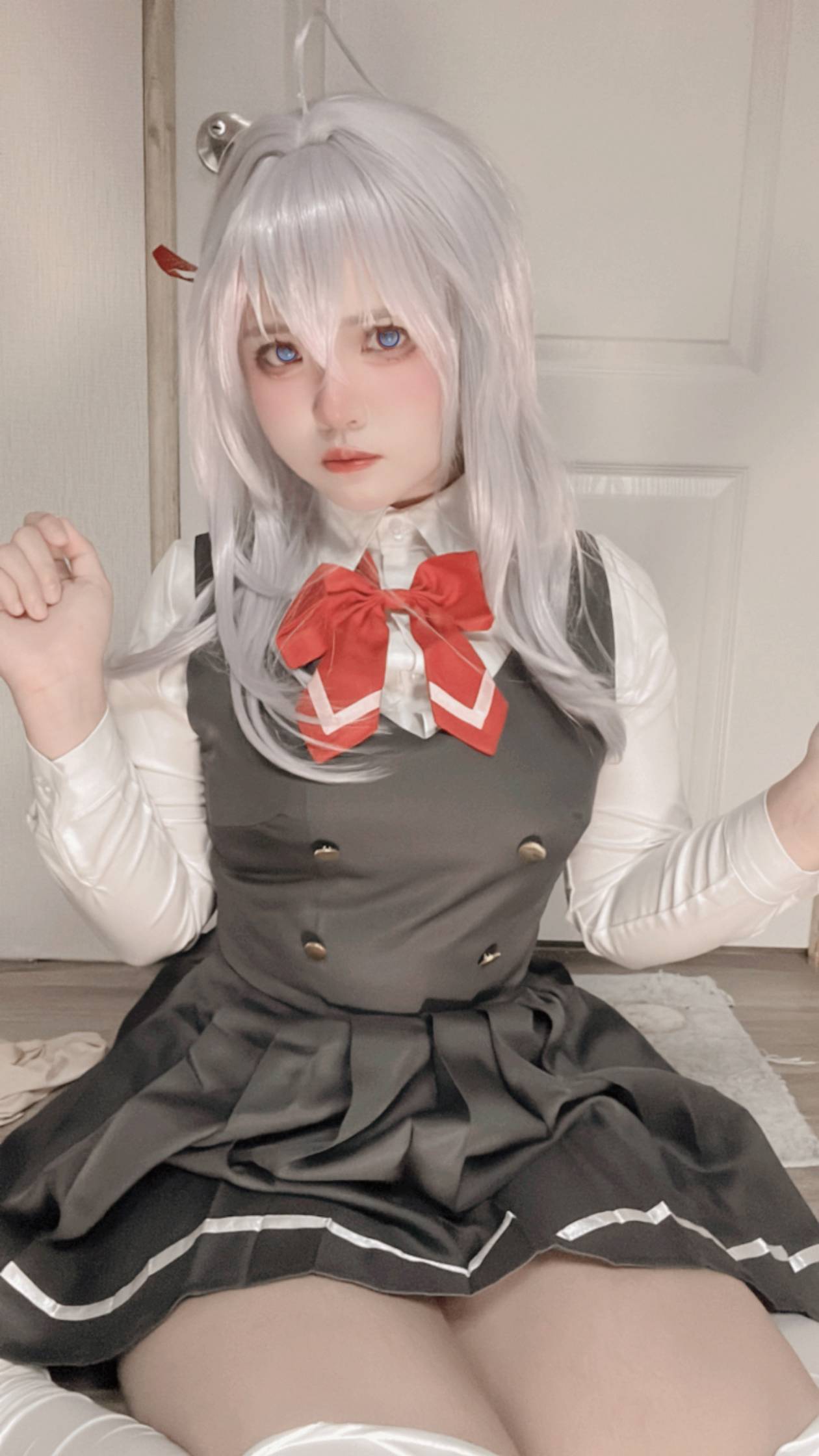 Tako 不時輕聲地以俄語遮羞的鄰座艾莉同學♡ ئاليا-erohere12.jpg