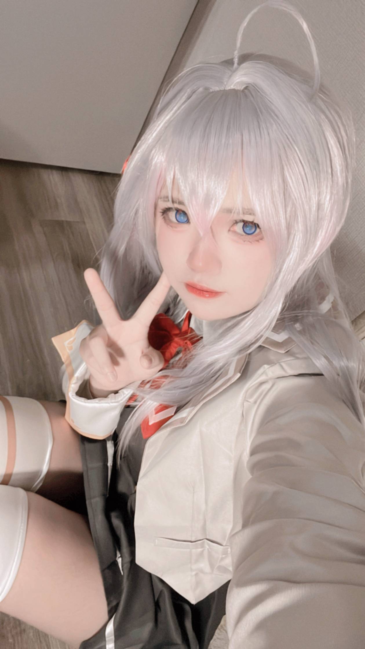 Tako 不時輕聲地以俄語遮羞的鄰座艾莉同學♡ ئاليا-erohere3.jpg