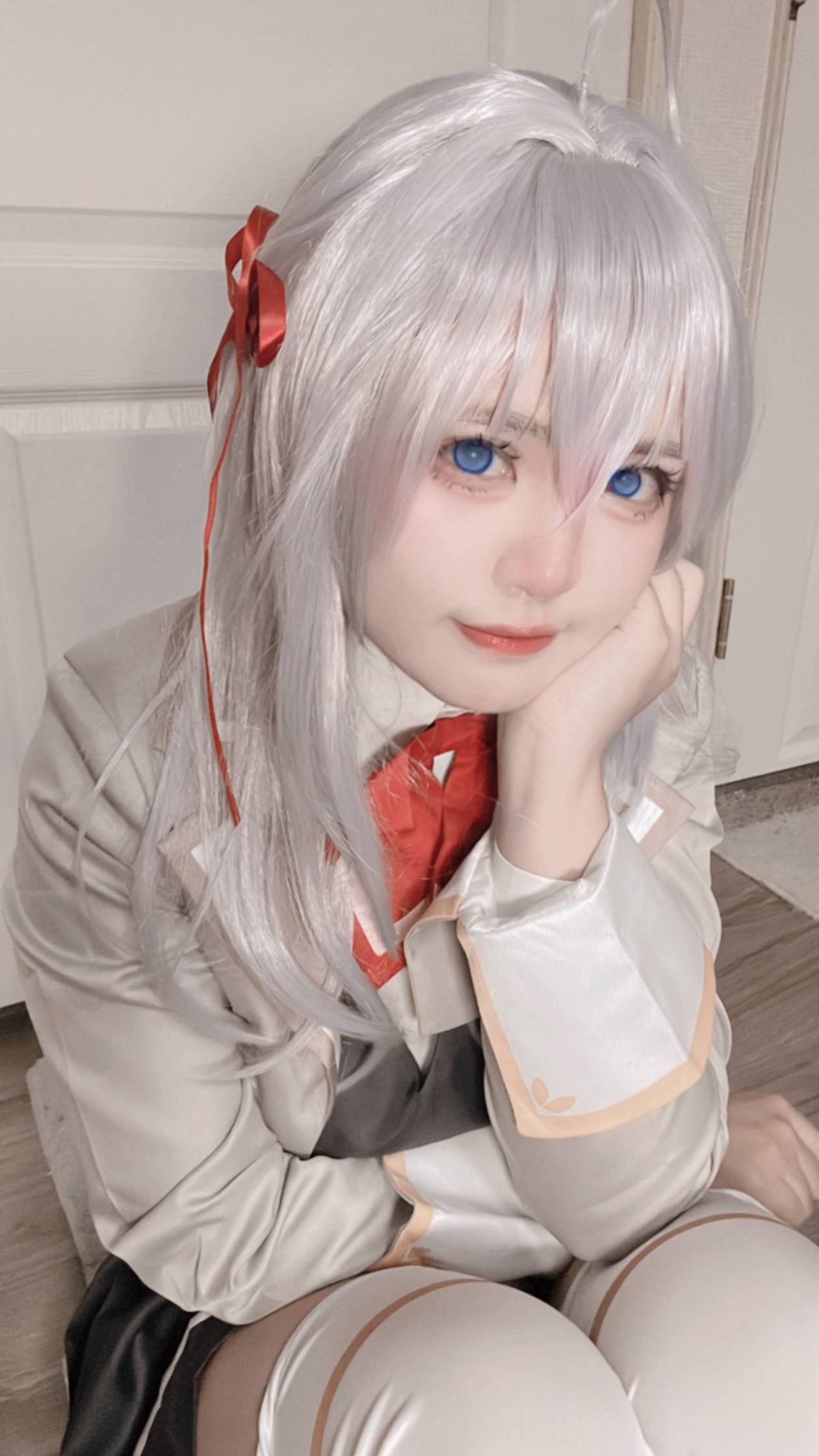 Tako 不時輕聲地以俄語遮羞的鄰座艾莉同學♡ ئاليا-erohere4.jpg