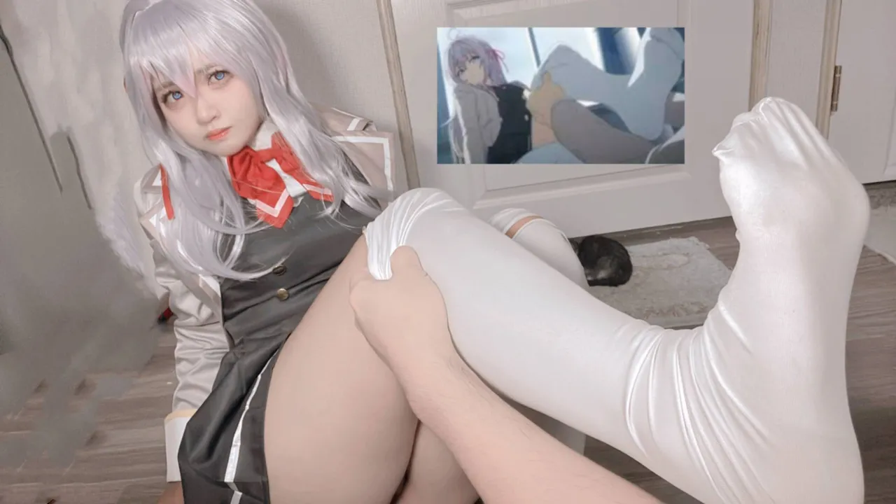 Tako 不時輕聲地以俄語遮羞的鄰座艾莉同學♡ ئاليا-erohere8.webp