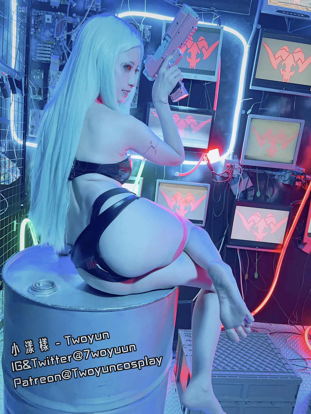 Twoyun - Rebecca And Lucy-erohere10.webp