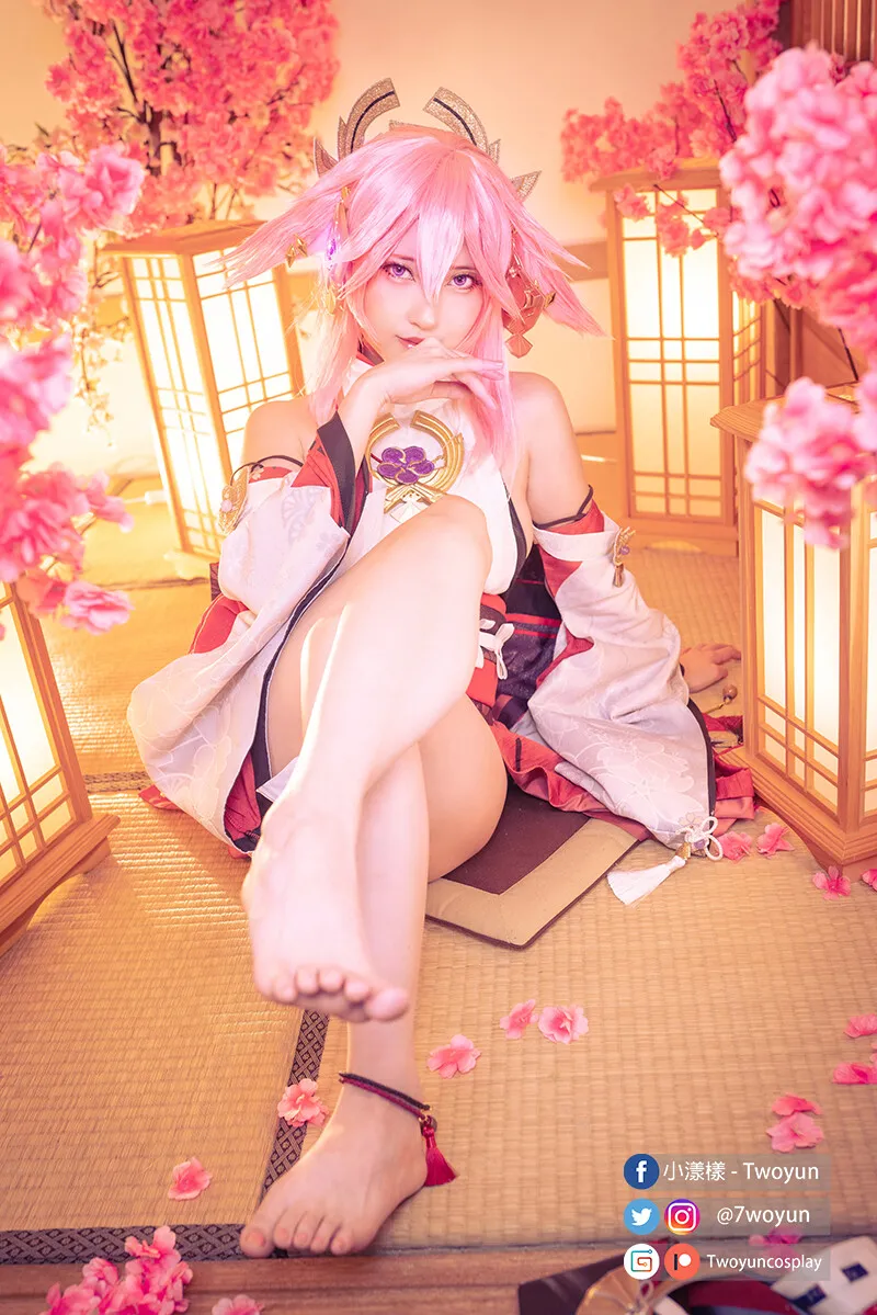 Twoyun - Yae Miko-erohere3.webp