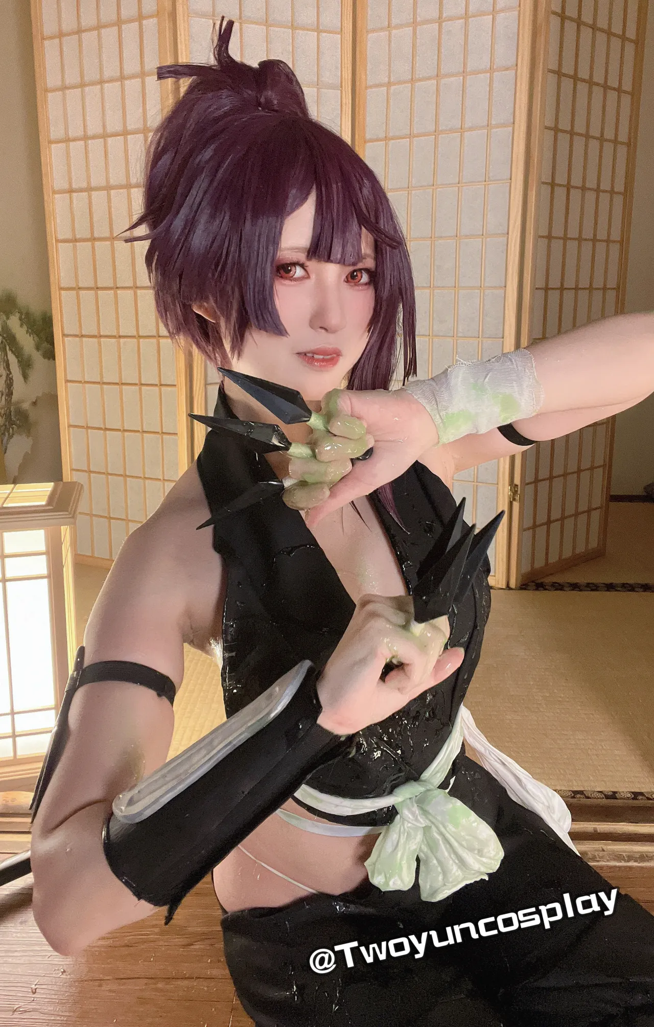 Twoyun - Yuzuriha-erohere10.webp