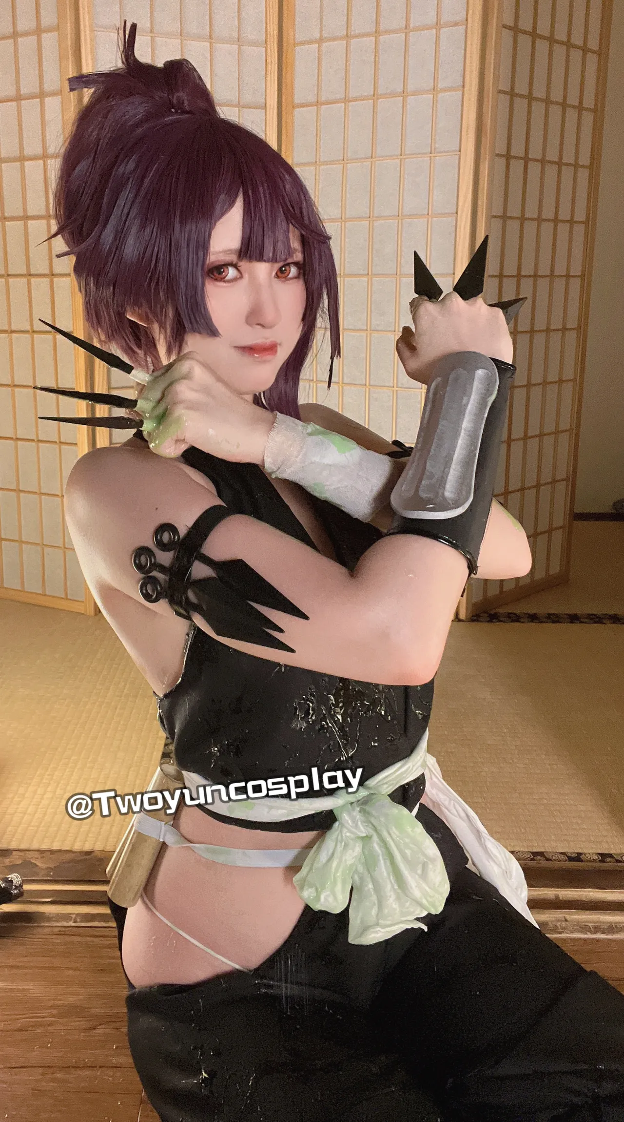 Twoyun - Yuzuriha-erohere11.webp