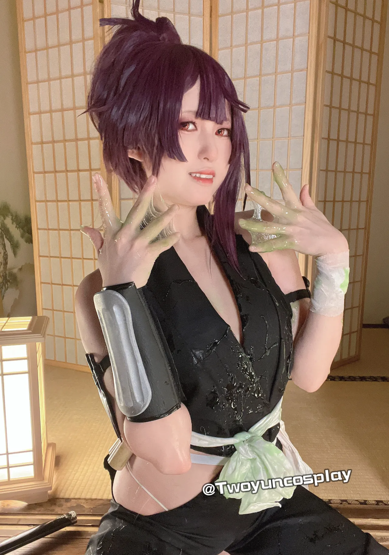 Twoyun - Yuzuriha-erohere9.webp