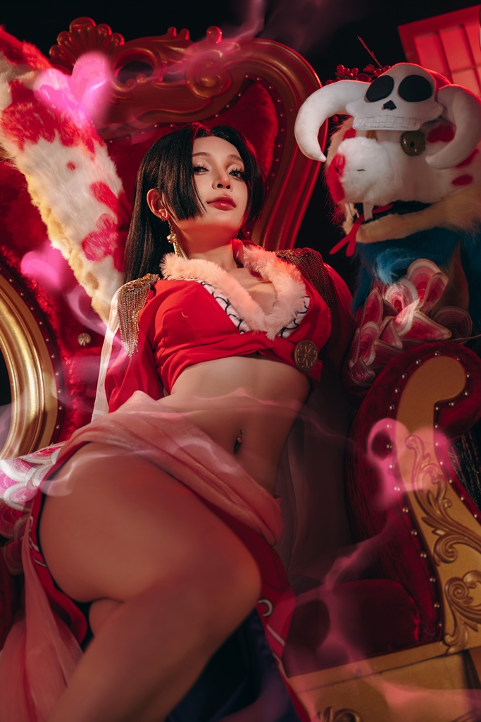 Umeko J – Boa Hancock_Umeko J – Boa Hancock - erohere(2).jpg
