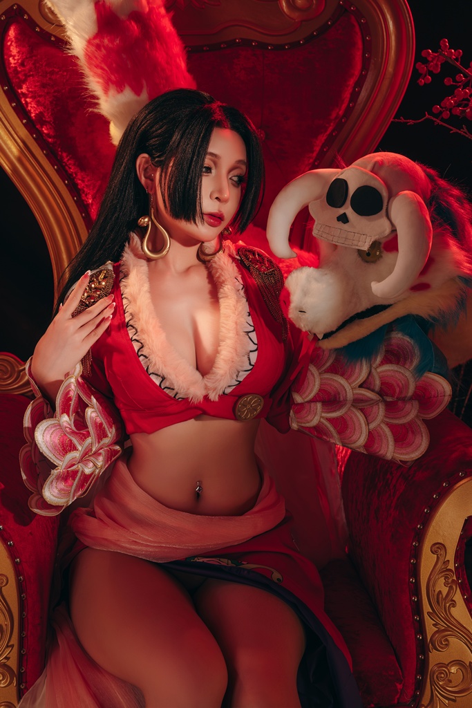 Umeko J – Boa Hancock_Umeko J – Boa Hancock - erohere(3).jpg