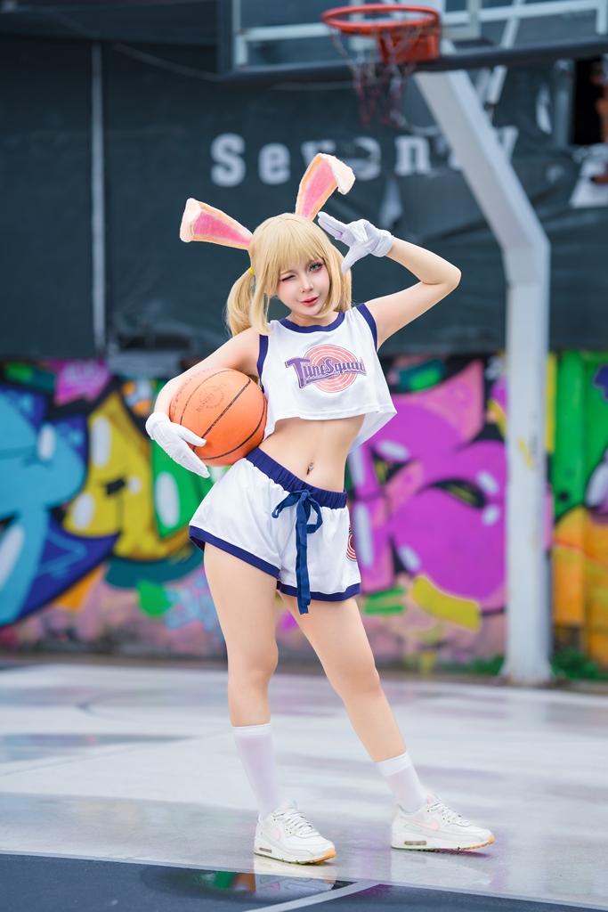 Umeko J – Lola Bunny_Umeko J – Lola Bunny - erohere(3).jpg