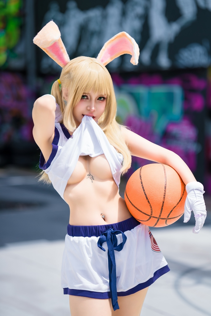 Umeko J – Lola Bunny_Umeko J – Lola Bunny - erohere(8).jpg