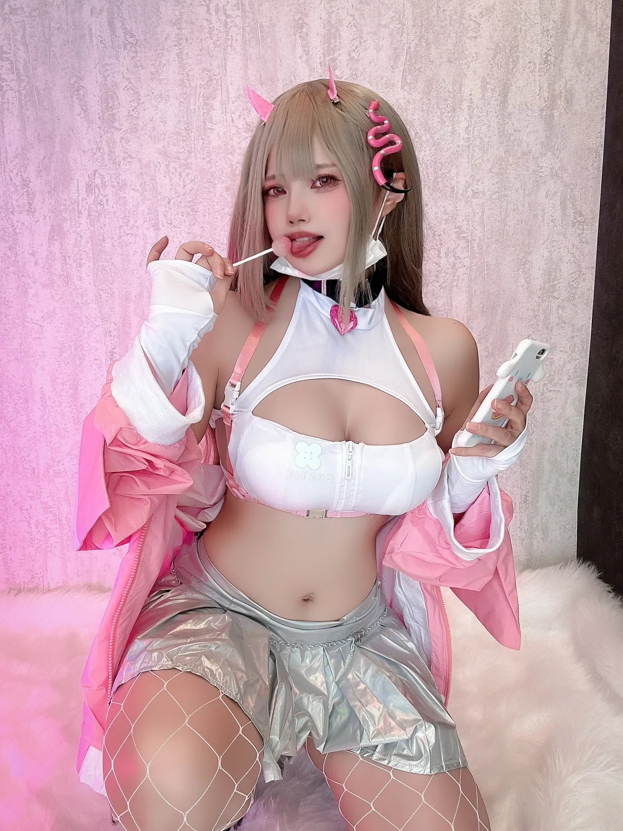 Uri - Viper-erohere10.webp