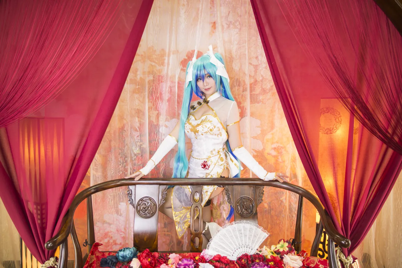 Vocaloid Hatsune Miku Canary-erohere6.webp