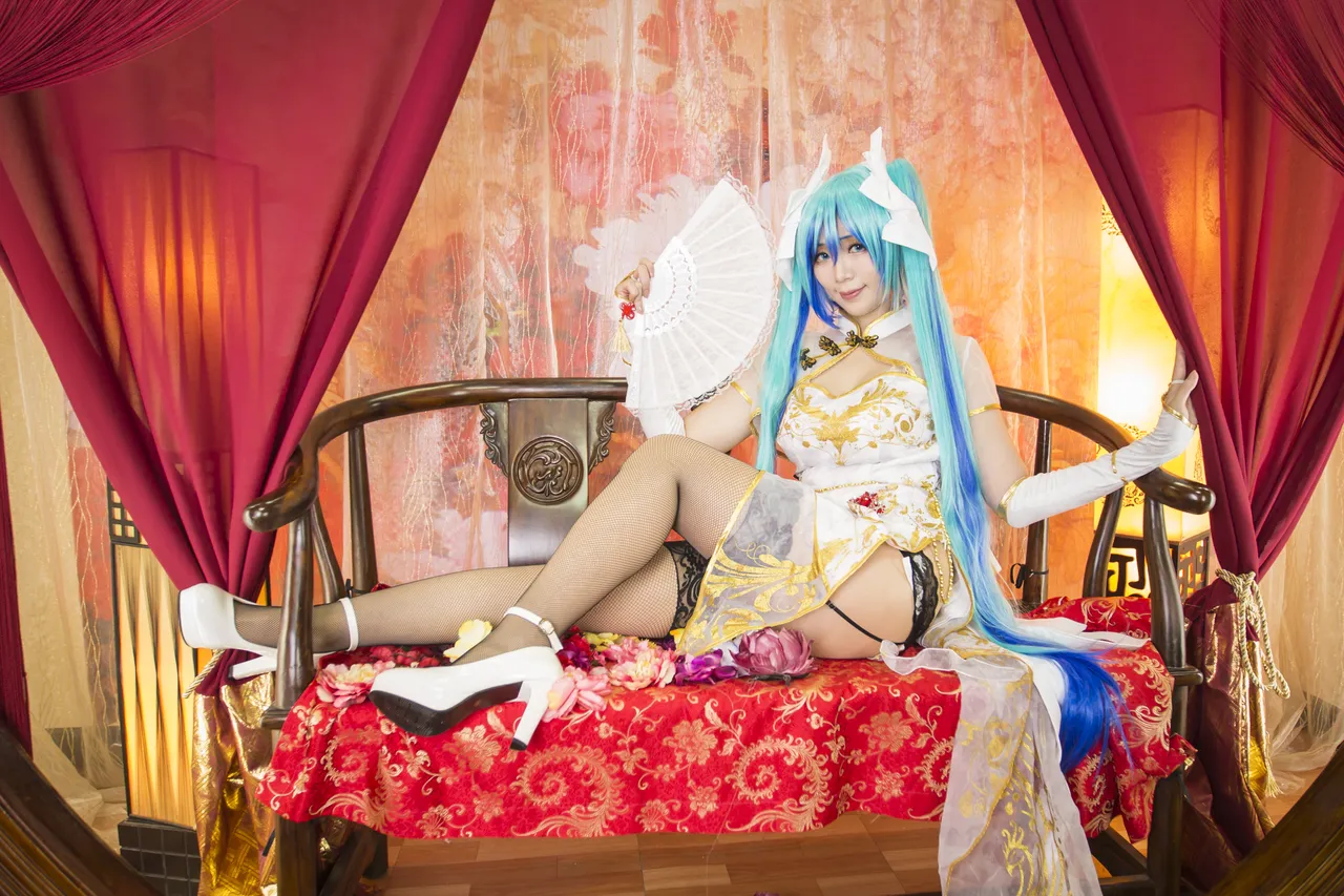 Vocaloid Hatsune Miku Canary-erohere9.webp